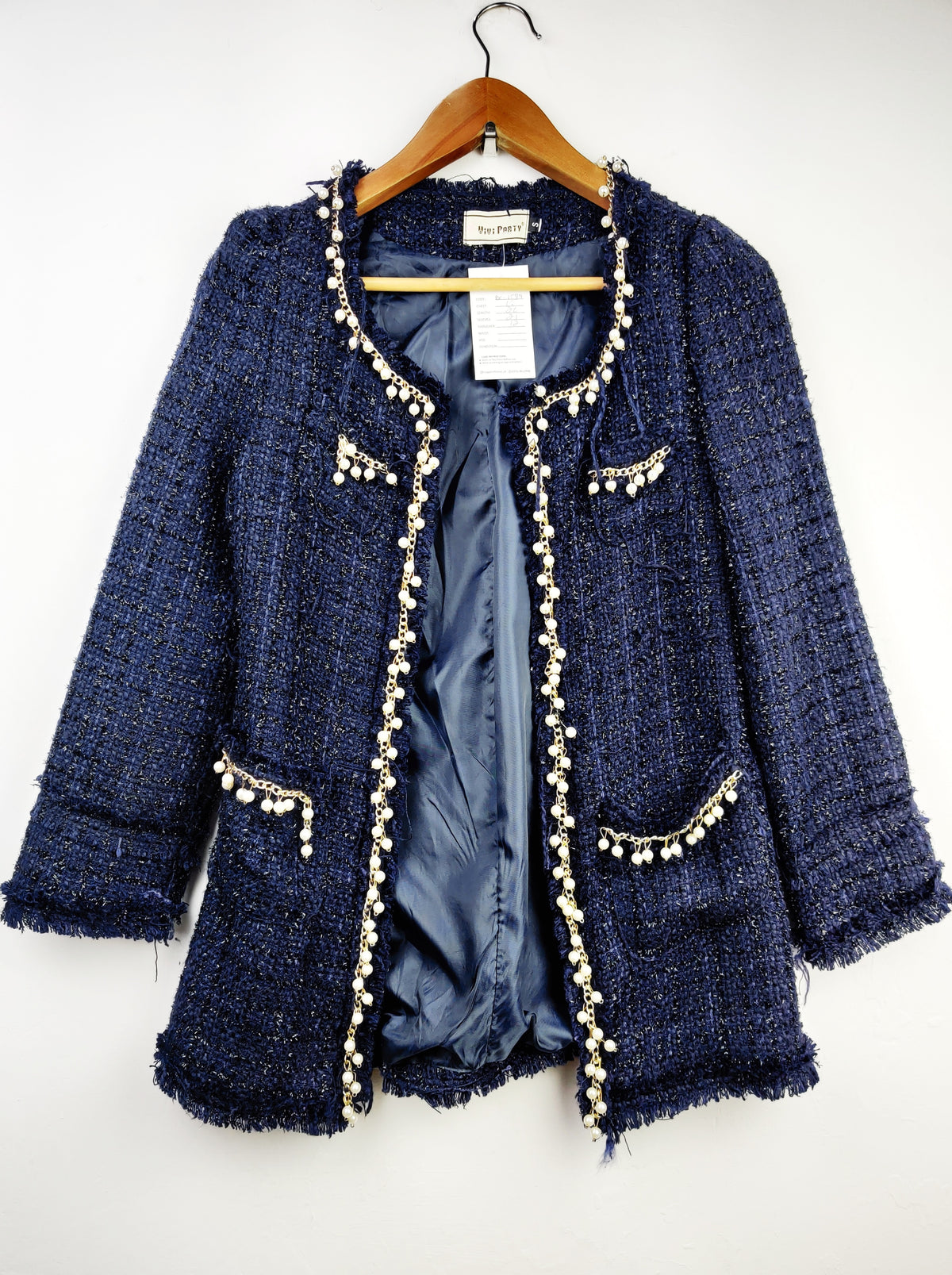 Buy online pre-used pre-loved 100% authentic & Original branded Vivi Party (BC-1579) available in Pakistan. Top international brands avilable.