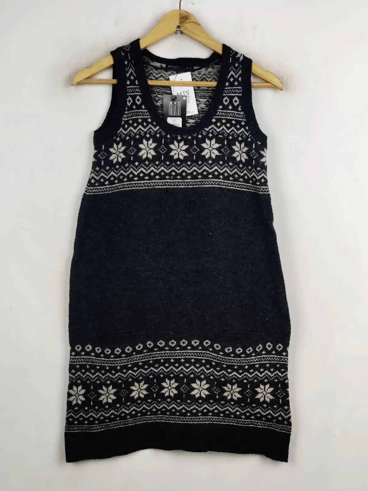 Buy online pre-used pre-loved 100% authentic & Original branded Atmosphere (BD-04) available in Pakistan. Top international brands avilable.