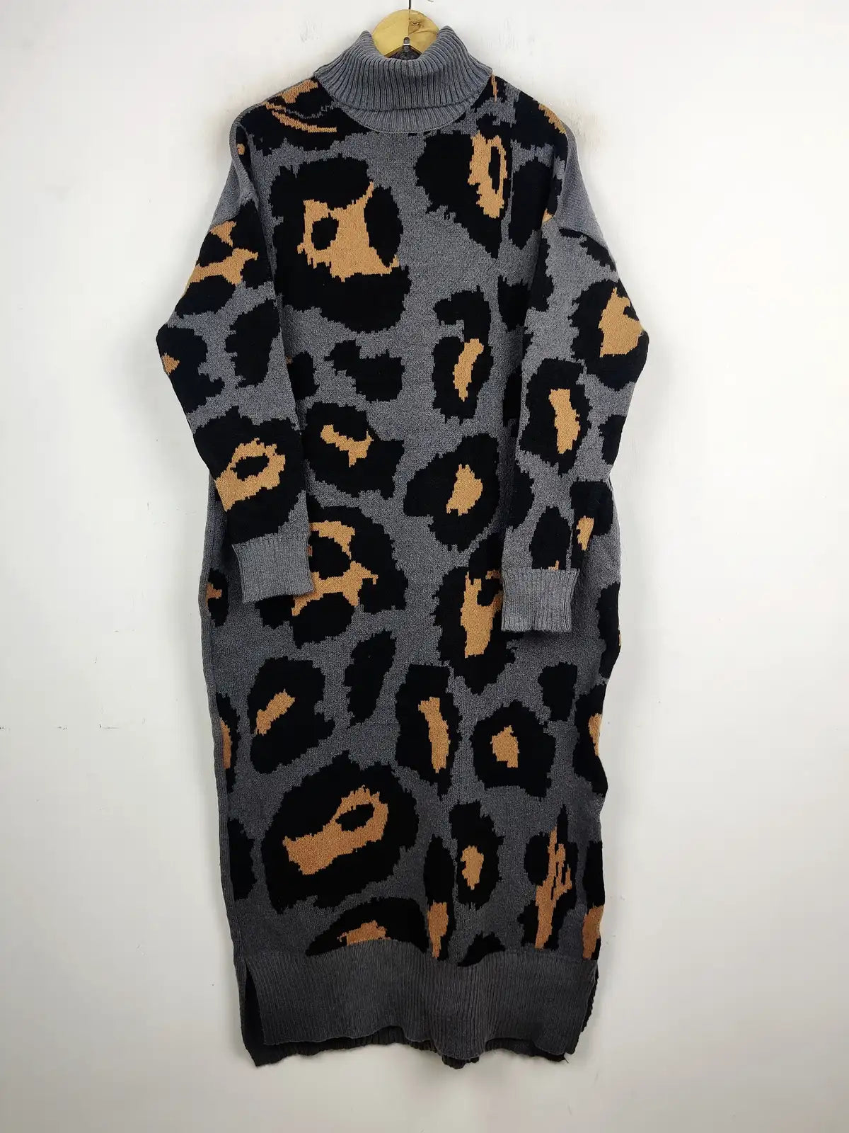 Buy online pre-used pre-loved 100% authentic & Original branded Shein (BD-05) available in Pakistan. Top international brands avilable.