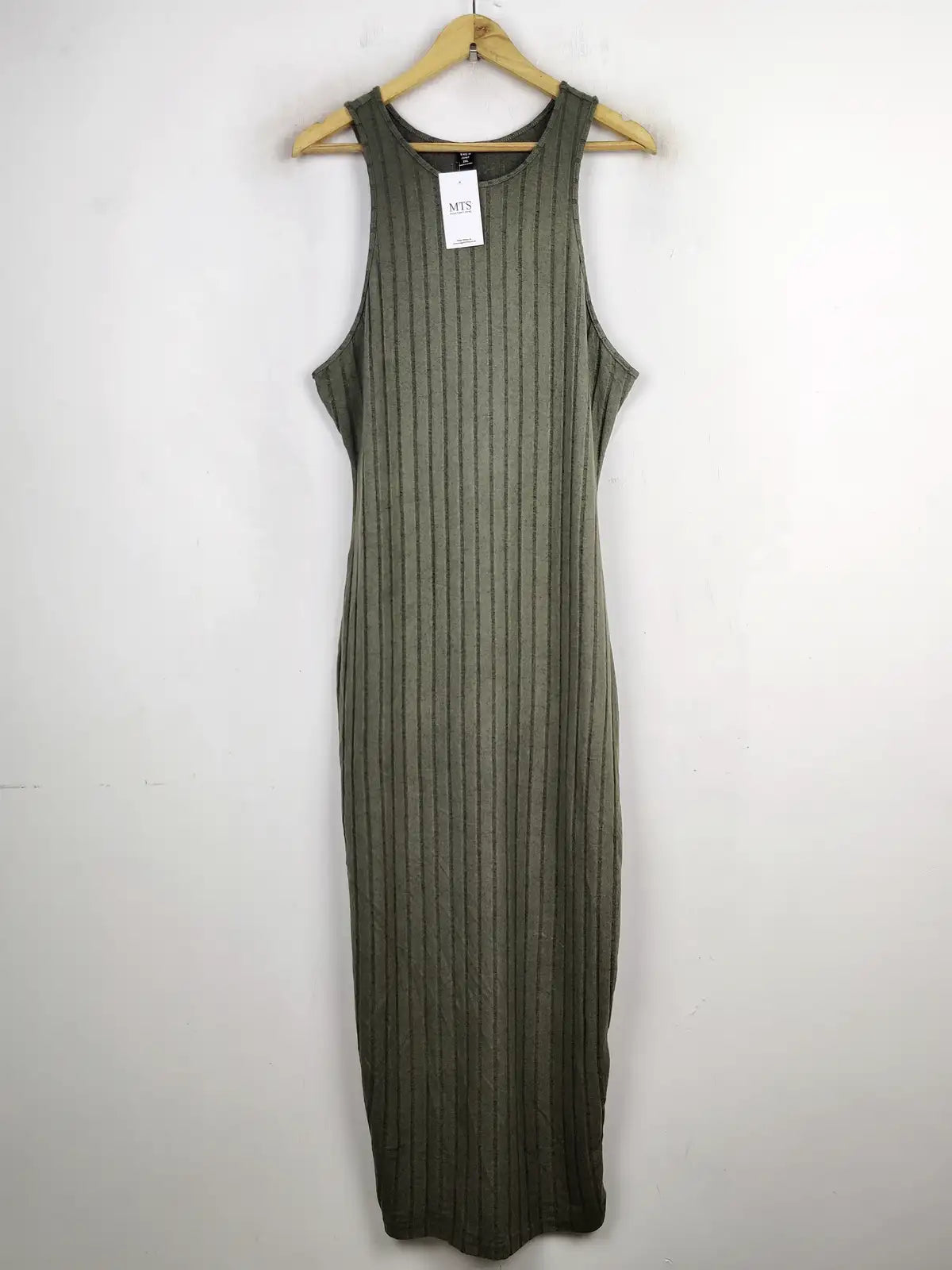 Buy online pre-used pre-loved 100% authentic & Original branded Shein (BD-09) available in Pakistan. Top international brands avilable.