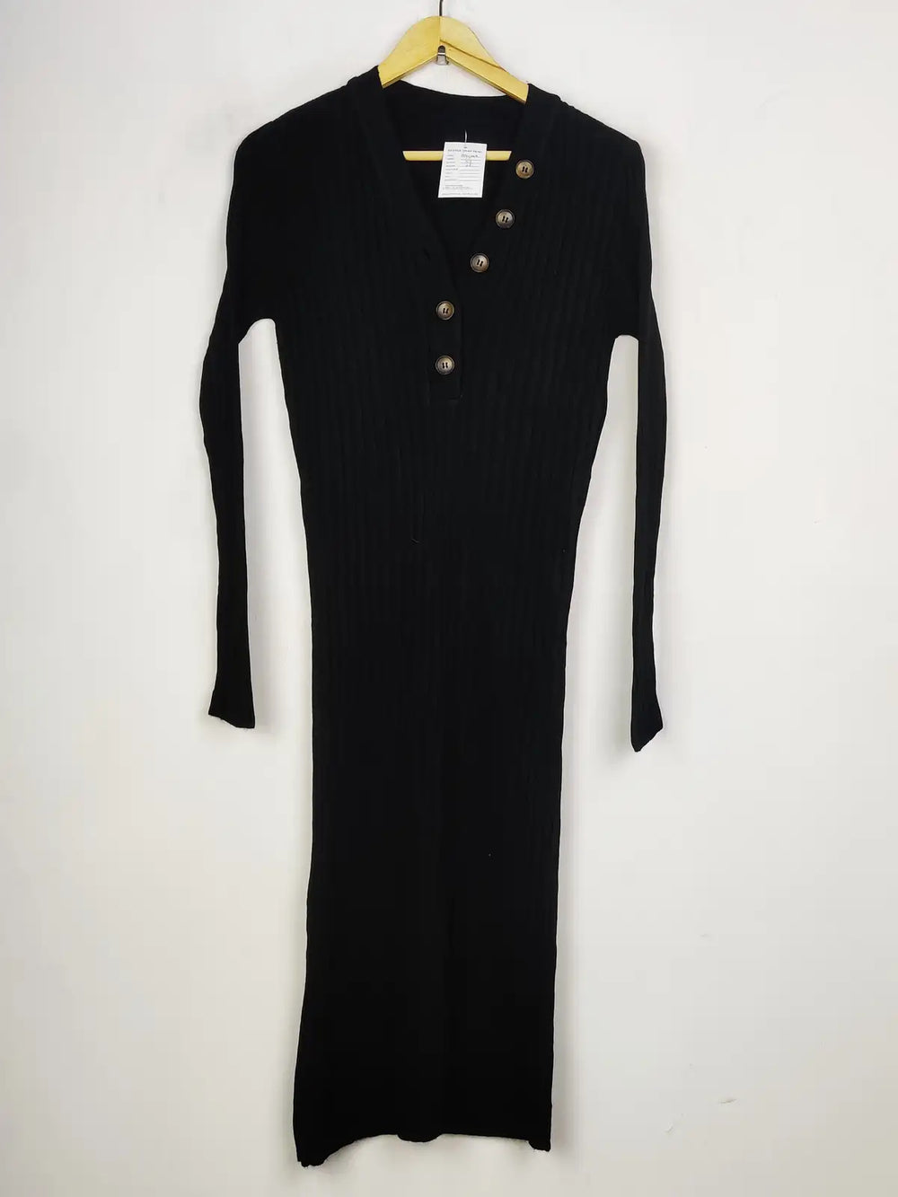 Buy online pre-used pre-loved 100% authentic & Original branded Unknown Brand (BD-1009) available in Pakistan. Top international brands avilable.