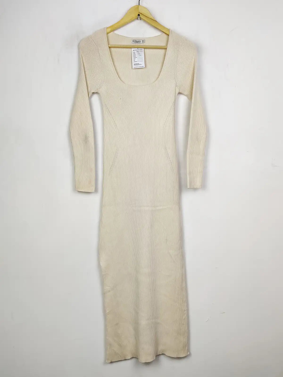 Buy online pre-used pre-loved 100% authentic & Original branded Stradivarius (BD-1019) available in Pakistan. Top international brands avilable.