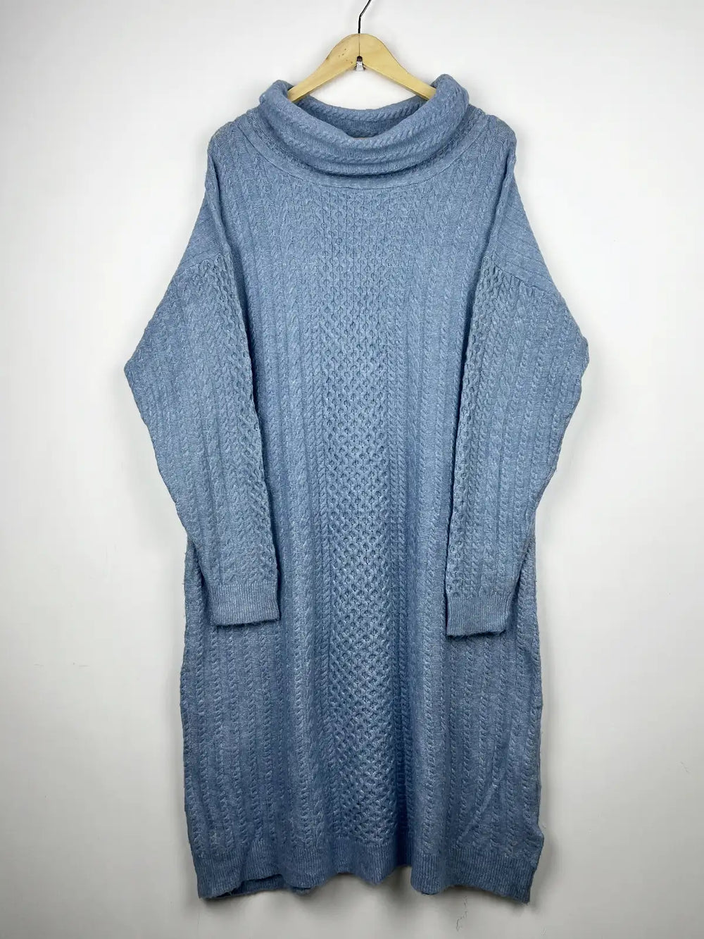 Buy online pre-used pre-loved 100% authentic & Original branded Monsoon (BD-106) available in Pakistan. Top international brands avilable.