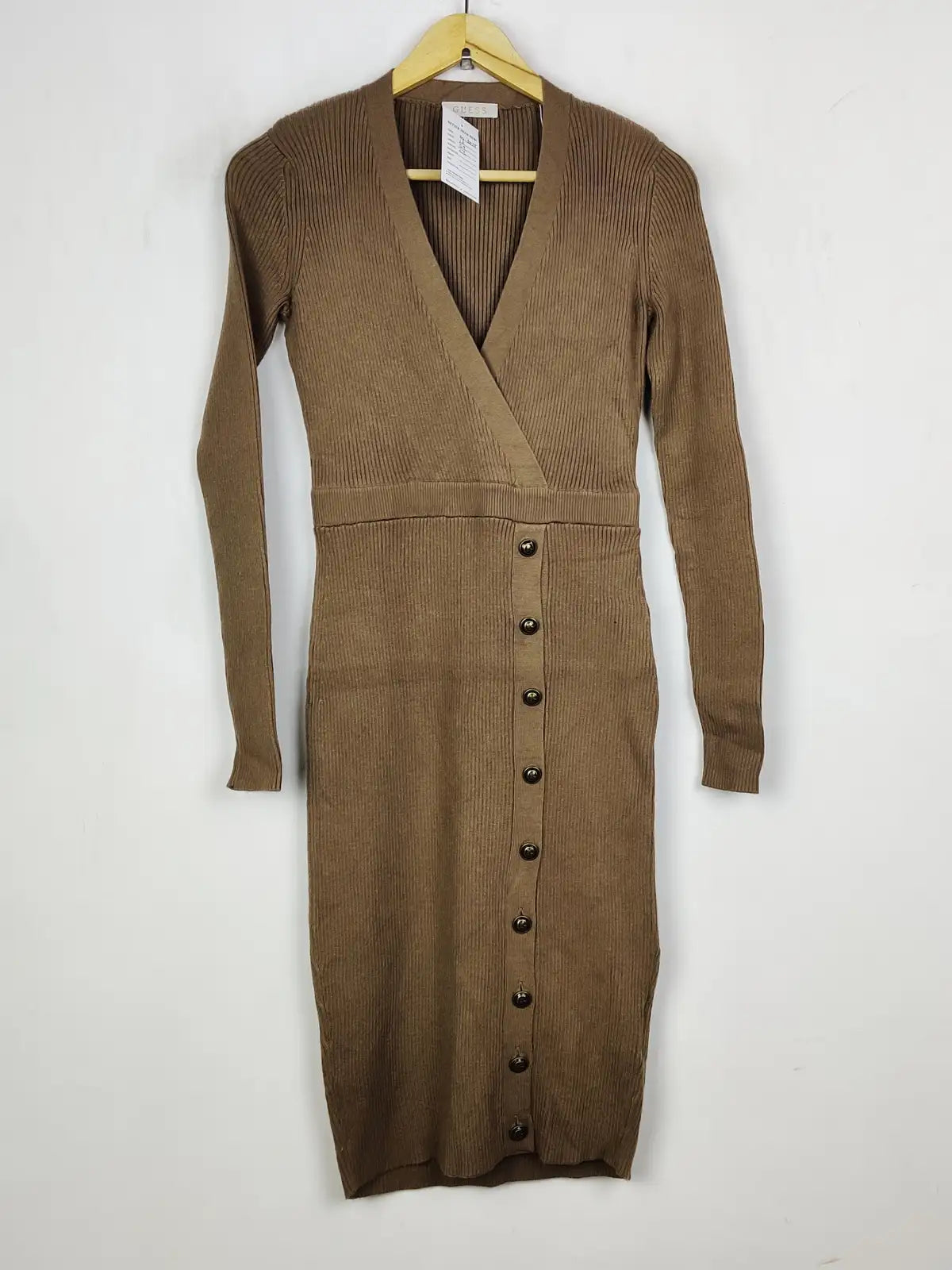 Buy online pre-used pre-loved 100% authentic & Original branded Guess (BD-1078) available in Pakistan. Top international brands avilable.