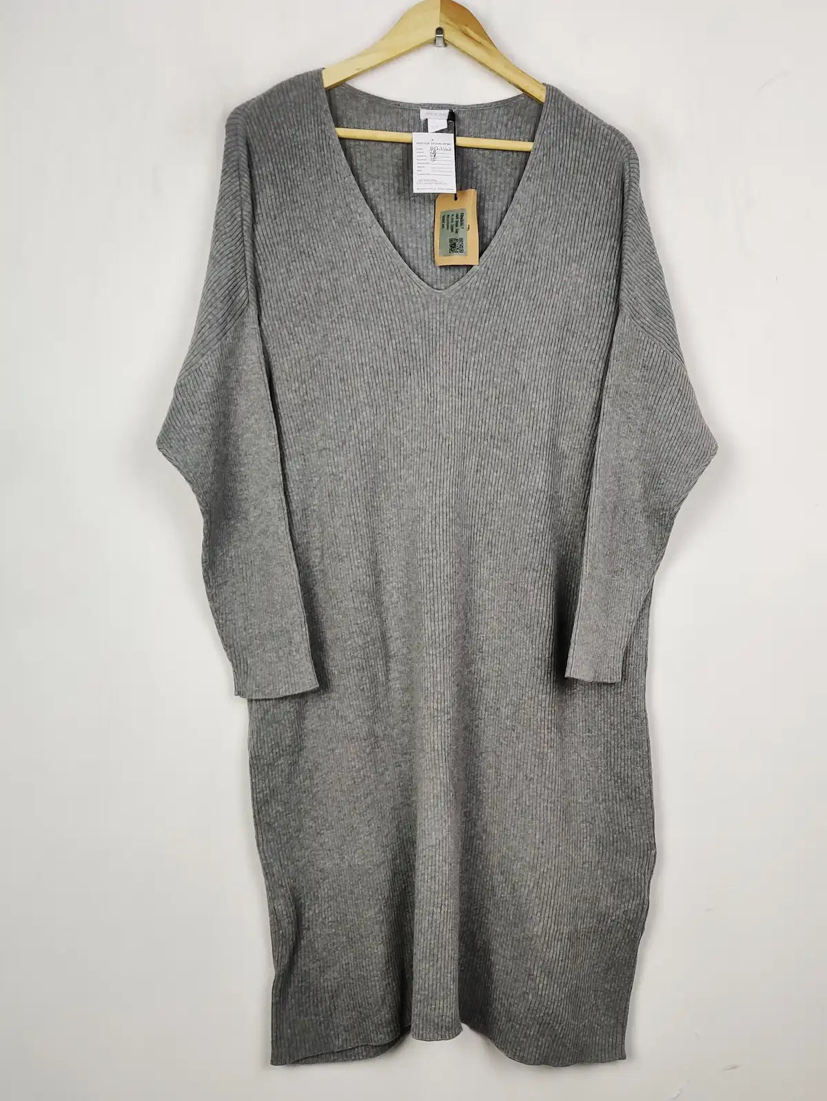 Buy online pre-used pre-loved 100% authentic & Original branded H&M (BD-1162) available in Pakistan. Top international brands avilable.