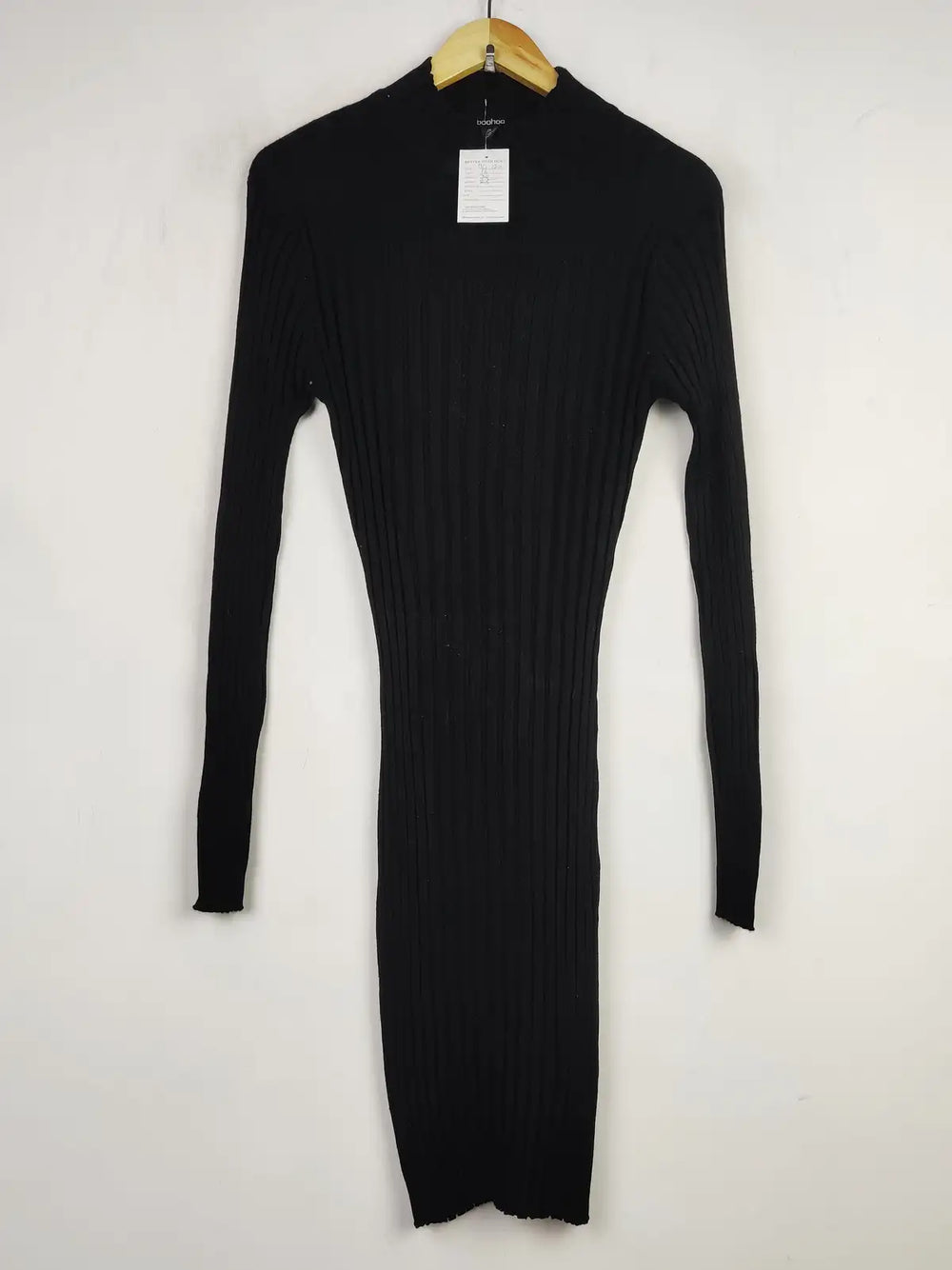 Buy online pre-used pre-loved 100% authentic & Original branded Boohoo (BD-1210) available in Pakistan. Top international brands avilable.