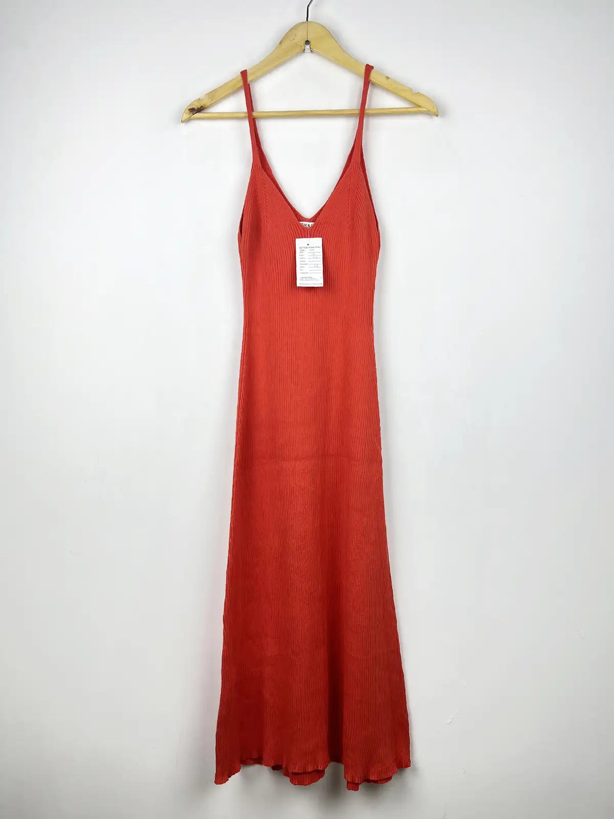 Buy online pre-used pre-loved 100% authentic & Original branded Omnes (BD-124) available in Pakistan. Top international brands avilable.