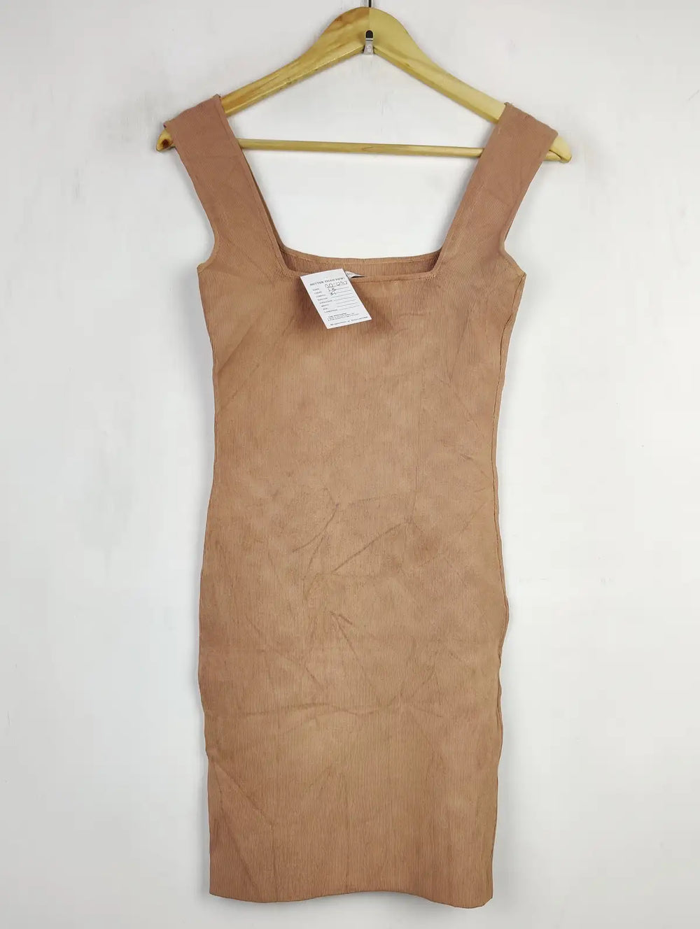 Buy online pre-used pre-loved 100% authentic & Original branded Zara (BD-1247) available in Pakistan. Top international brands avilable.