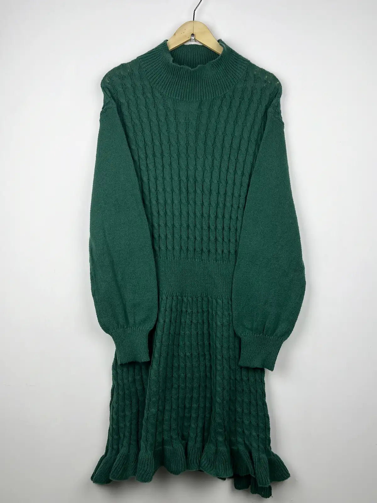 Buy online pre-used pre-loved 100% authentic & Original branded Shein (BD-126) available in Pakistan. Top international brands avilable.