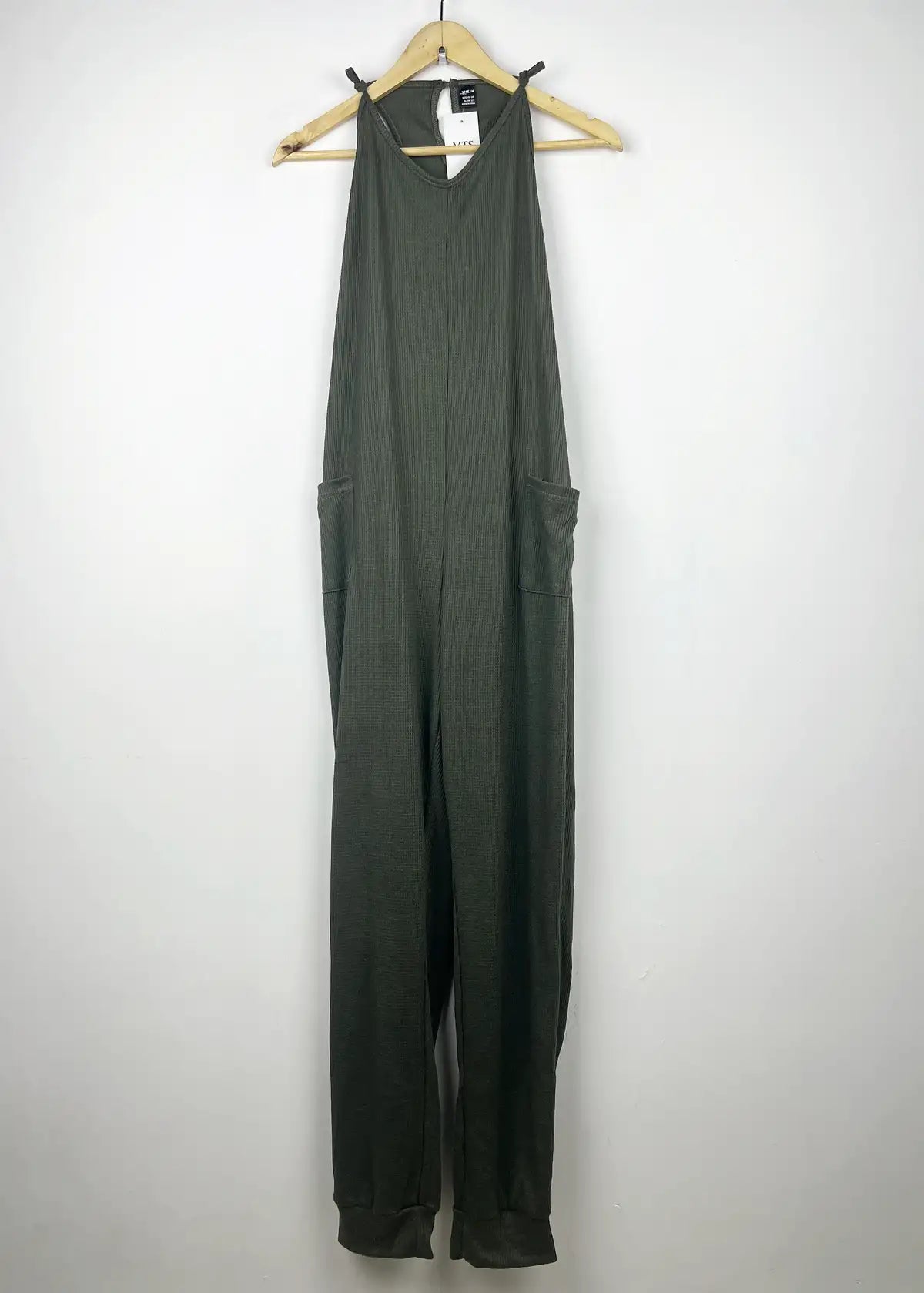 Buy online pre-used pre-loved 100% authentic & Original branded Shein (BD-128) available in Pakistan. Top international brands avilable.