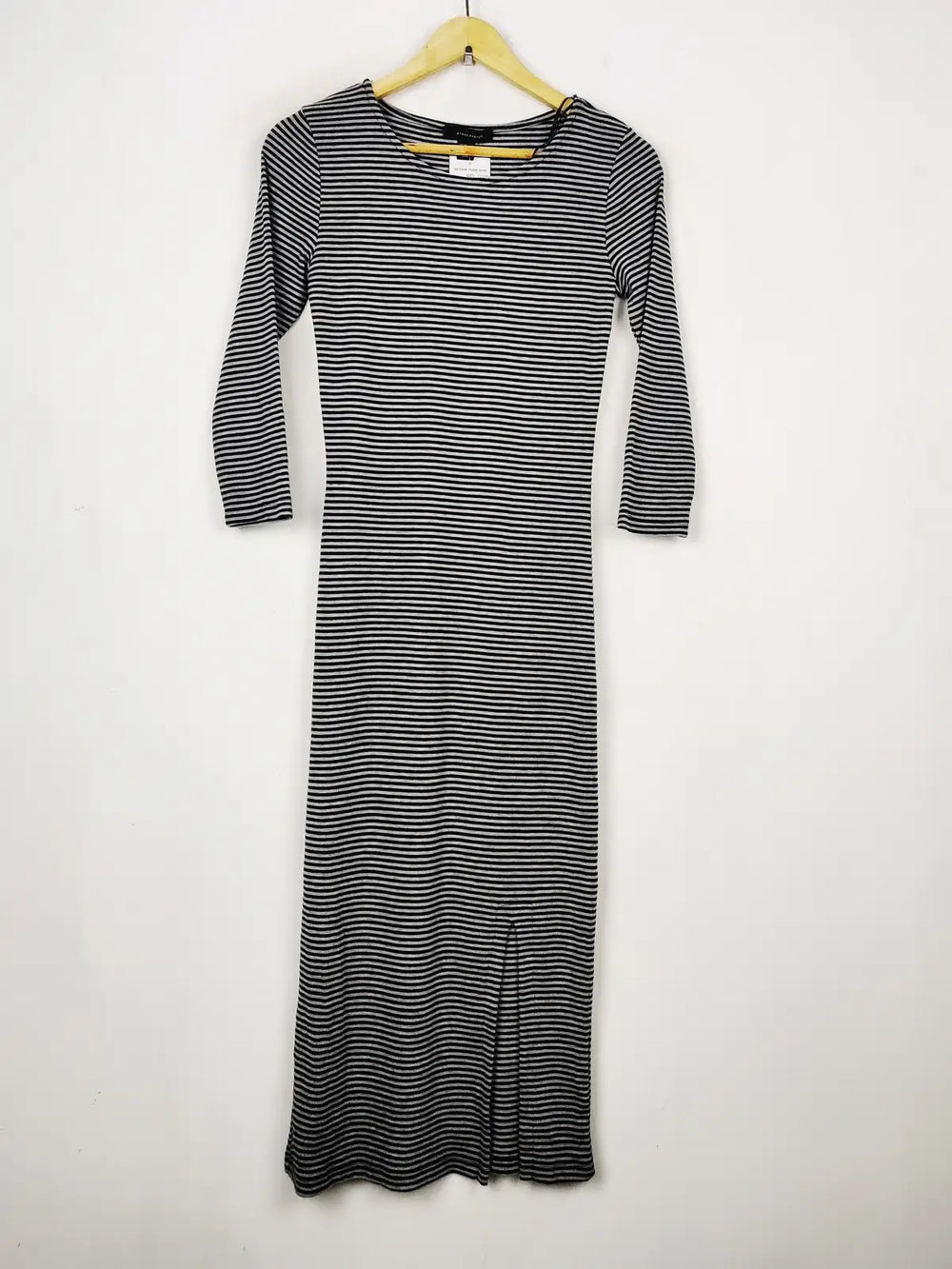 Buy online pre-used pre-loved 100% authentic & Original branded Atmosphere (BD-1299) available in Pakistan. Top international brands avilable.