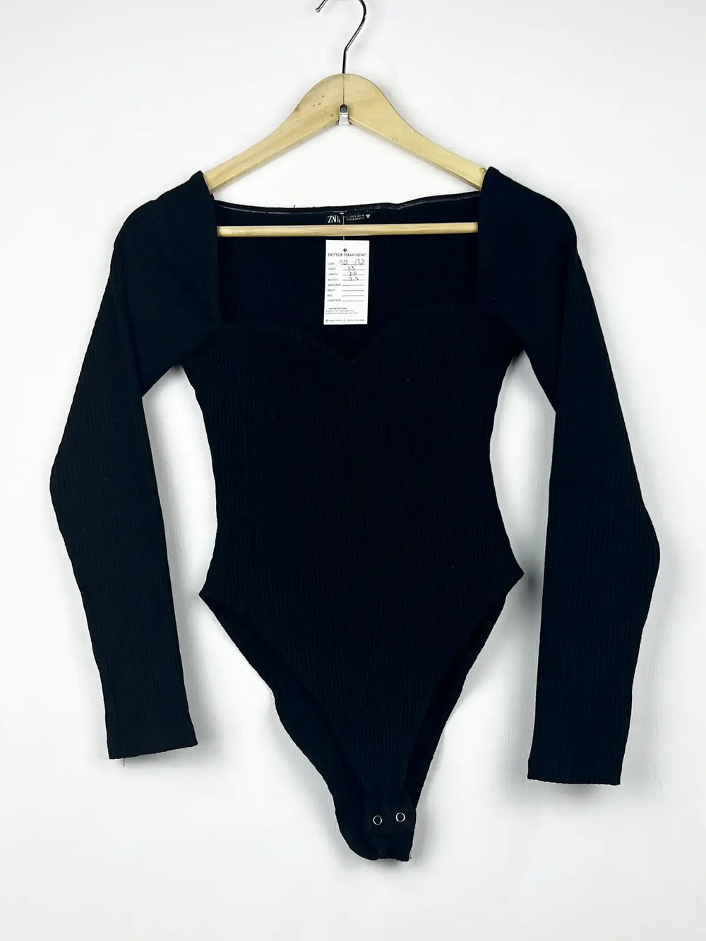 Buy online pre-used pre-loved 100% authentic & Original branded Zara (BD-132) available in Pakistan. Top international brands avilable.