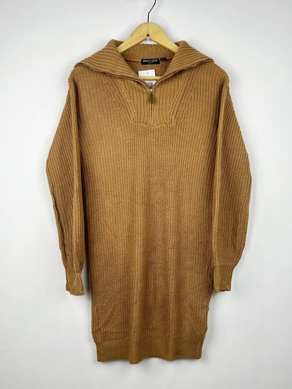 Buy online pre-used pre-loved 100% authentic & Original branded Brave Soul (BD-133) available in Pakistan. Top international brands avilable.