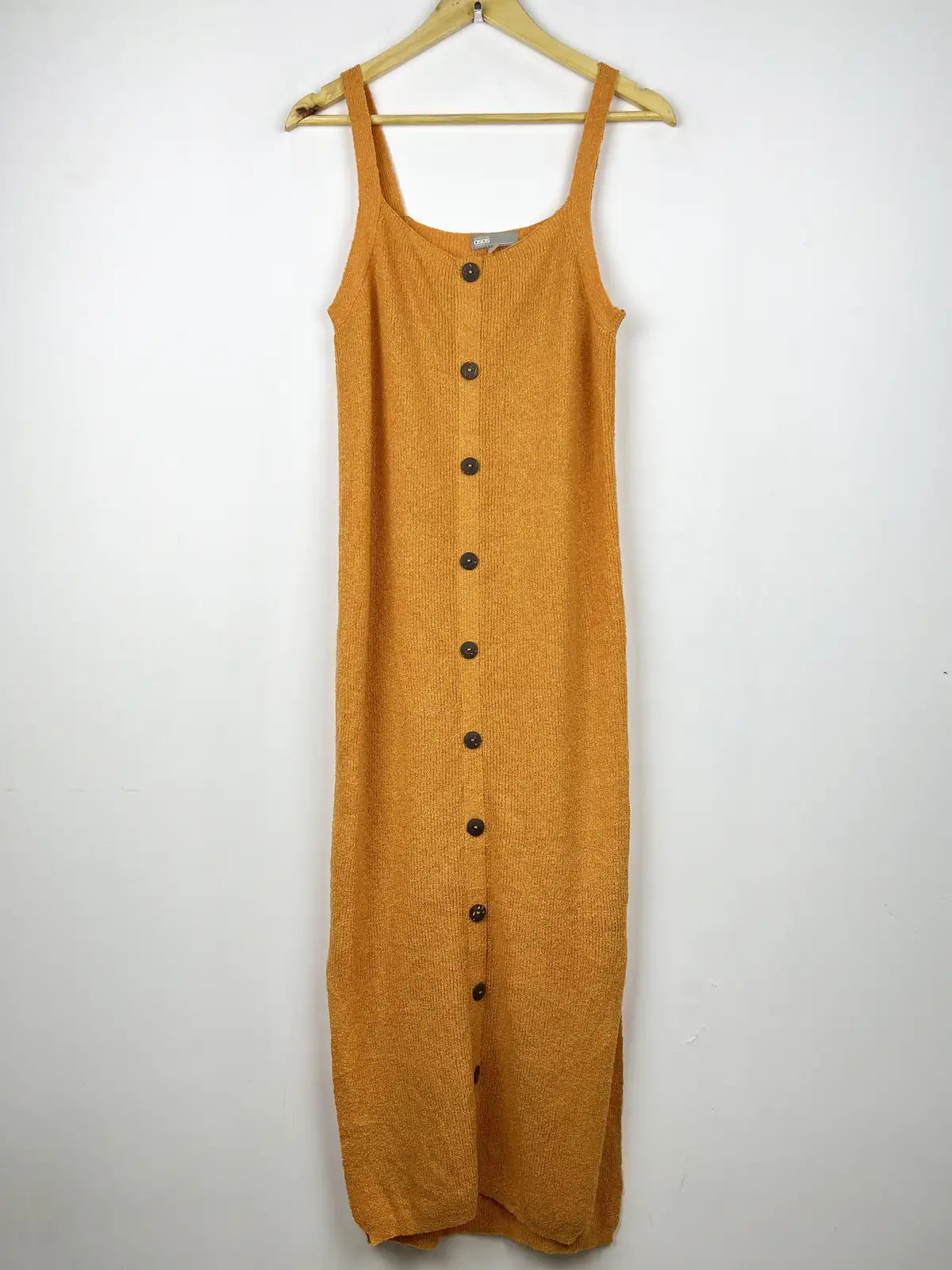 Buy online pre-used pre-loved 100% authentic & Original branded Asos (BD-134) available in Pakistan. Top international brands avilable.