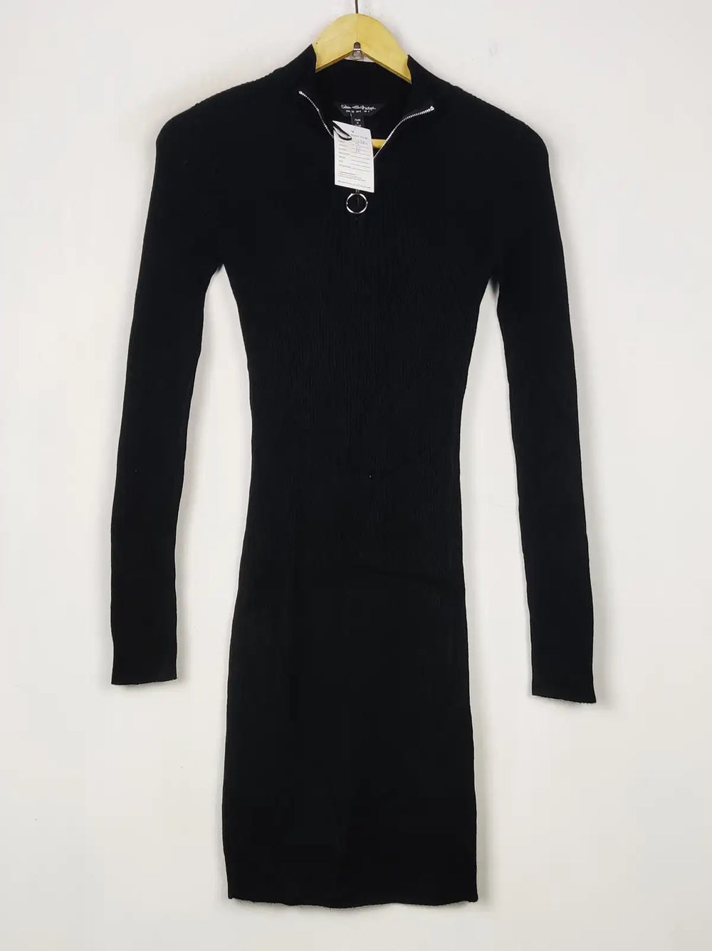 Buy online pre-used pre-loved 100% authentic & Original branded Miss Selfridge (BD-1384) available in Pakistan. Top international brands avilable.