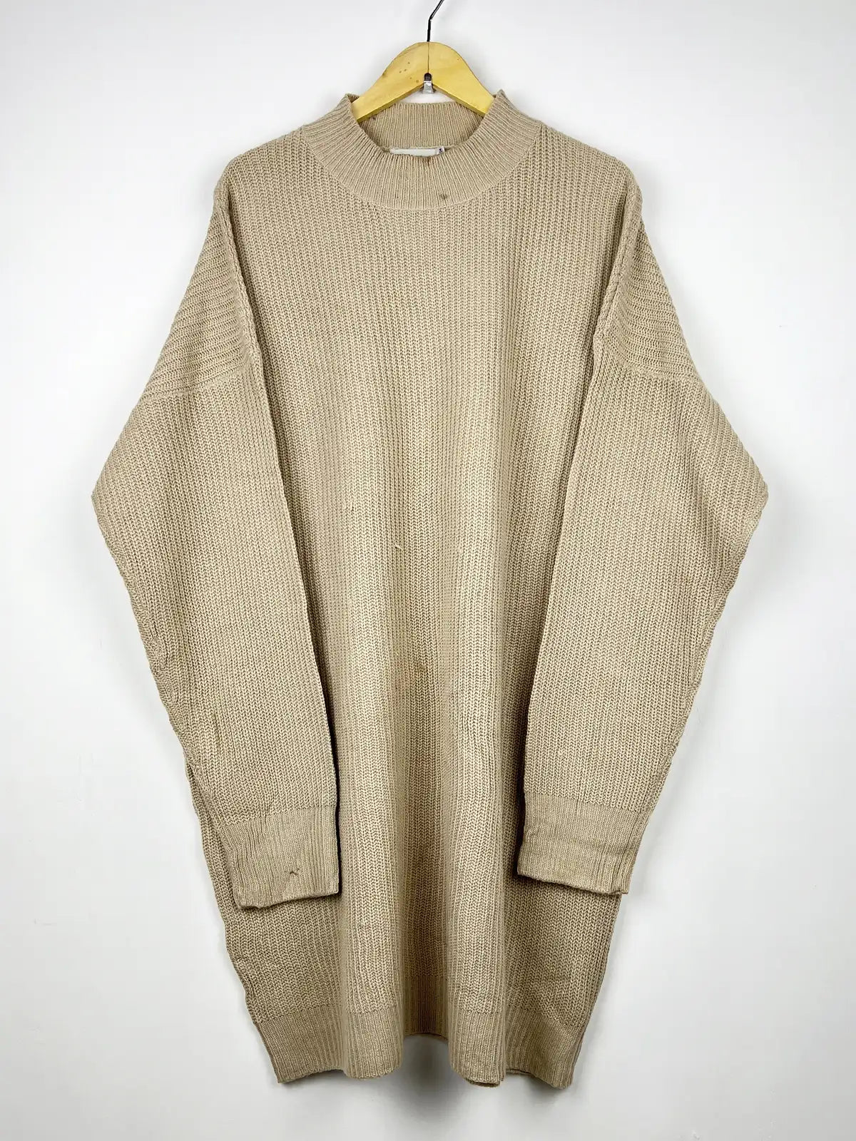 Buy online pre-used pre-loved 100% authentic & Original branded In The Style (BD-139) available in Pakistan. Top international brands avilable.