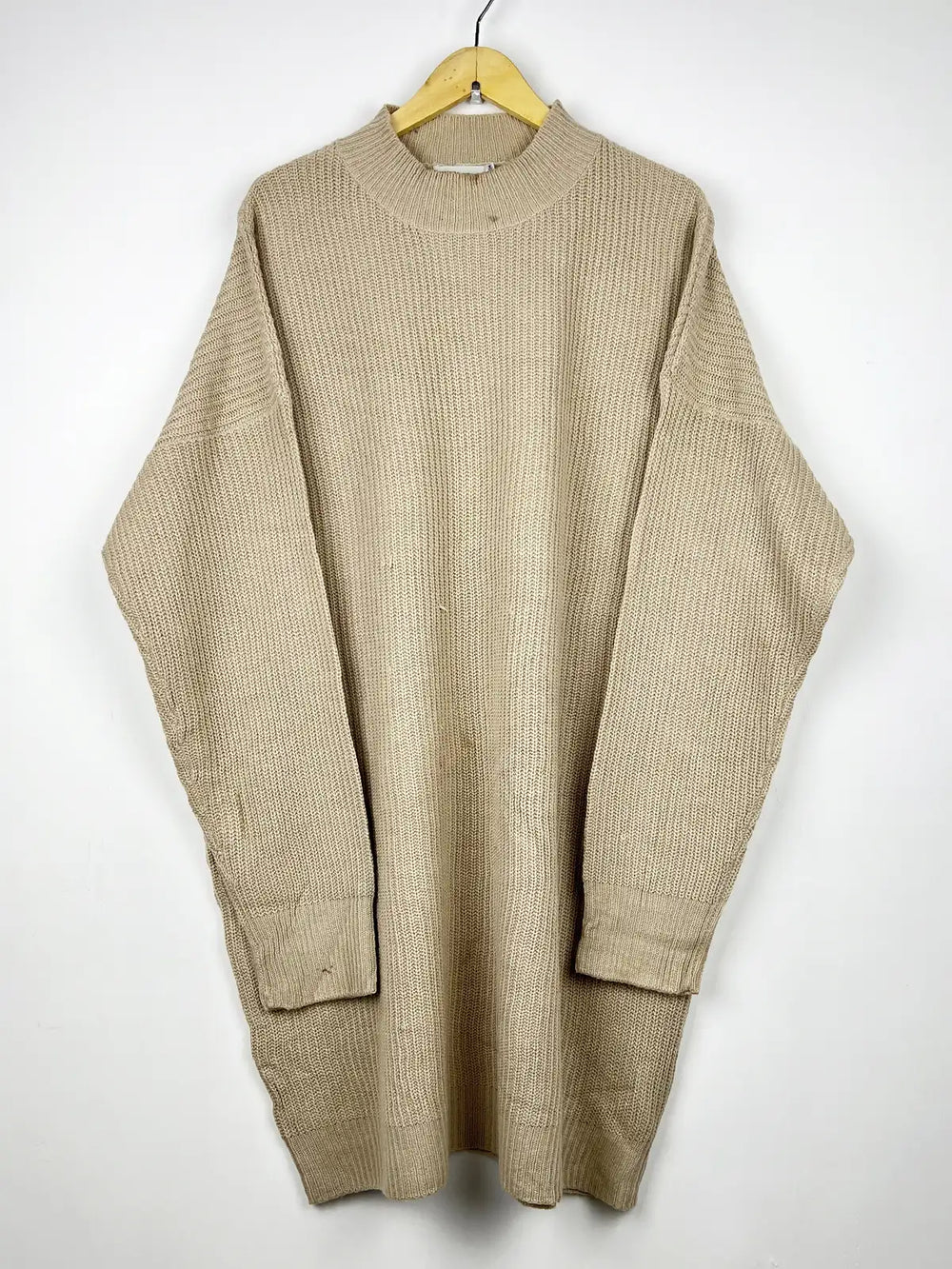 Buy online pre-used pre-loved 100% authentic & Original branded In The Style (BD-139) available in Pakistan. Top international brands avilable.