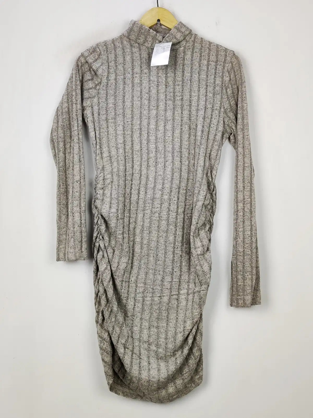 Buy online pre-used pre-loved 100% authentic & Original branded Shein (BD-1400) available in Pakistan. Top international brands avilable.