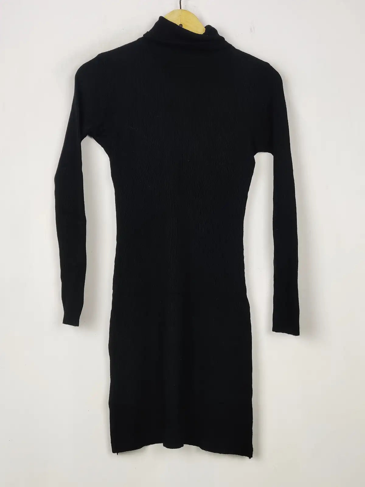 Buy online pre-used pre-loved 100% authentic & Original branded Shein (BD-1403) available in Pakistan. Top international brands avilable.