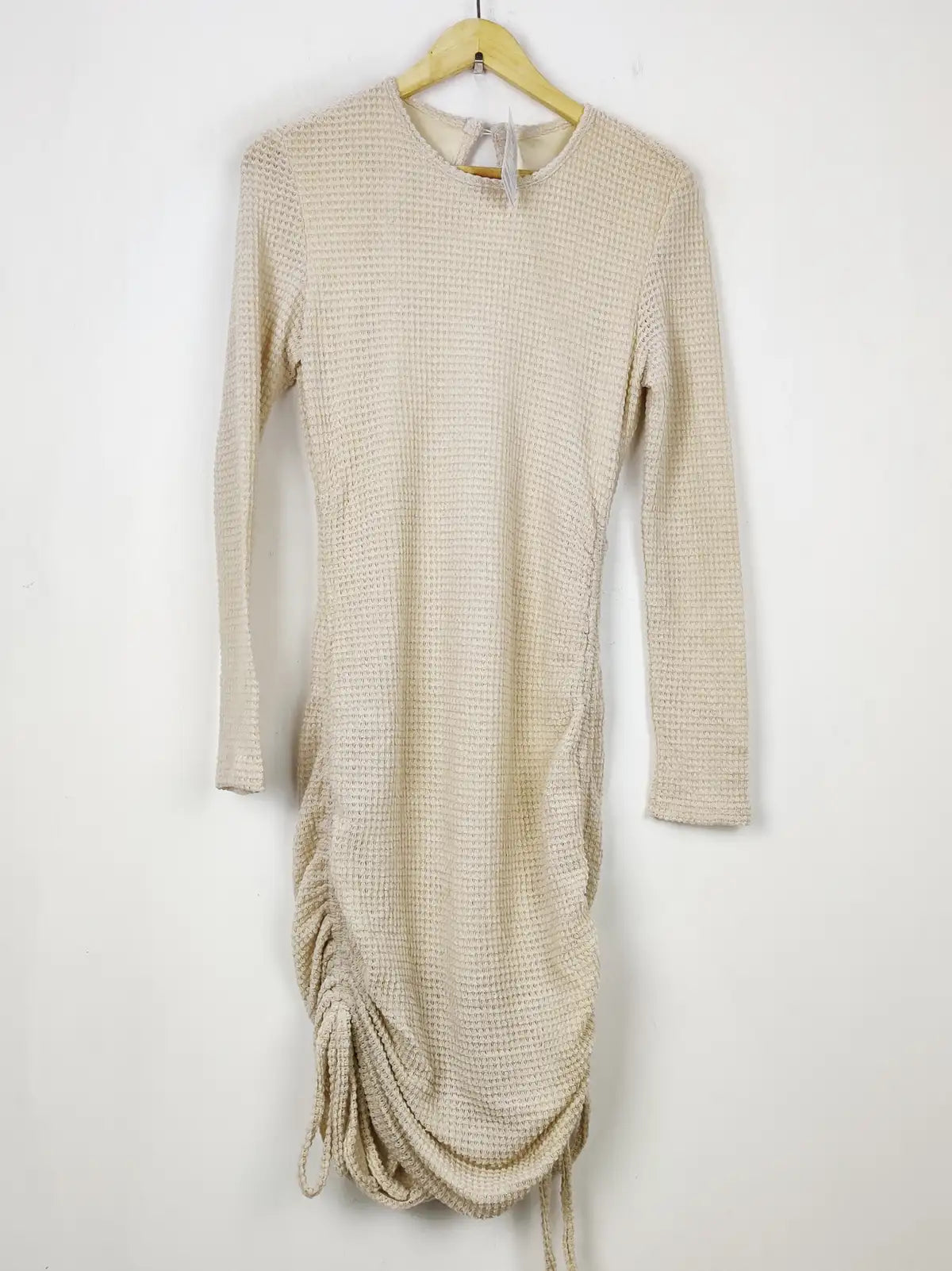 Buy online pre-used pre-loved 100% authentic & Original branded Shein (BD-1420) available in Pakistan. Top international brands avilable.