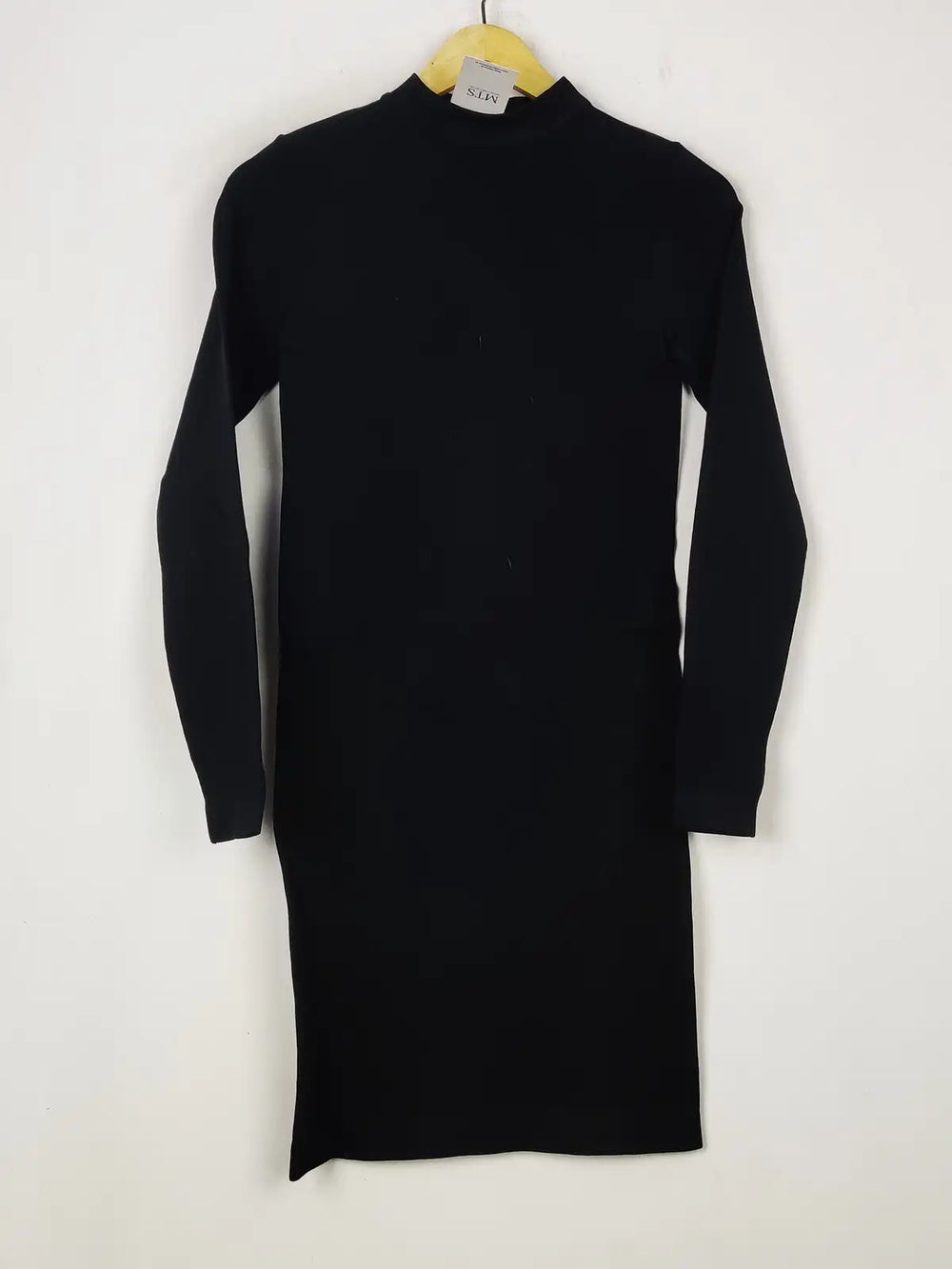 Buy online pre-used pre-loved 100% authentic & Original branded Primark (BD-1442) available in Pakistan. Top international brands avilable.