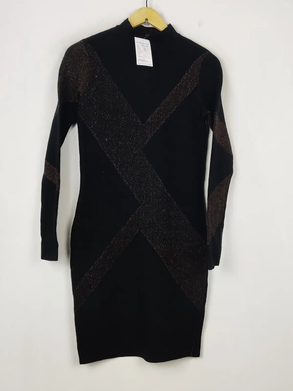 Buy online pre-used pre-loved 100% authentic & Original branded Warehouse (BD-1466) available in Pakistan. Top international brands avilable.