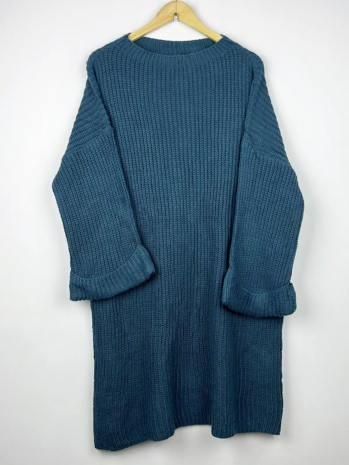 Buy online pre-used pre-loved 100% authentic & Original branded New Collection (BD-148) available in Pakistan. Top international brands avilable.