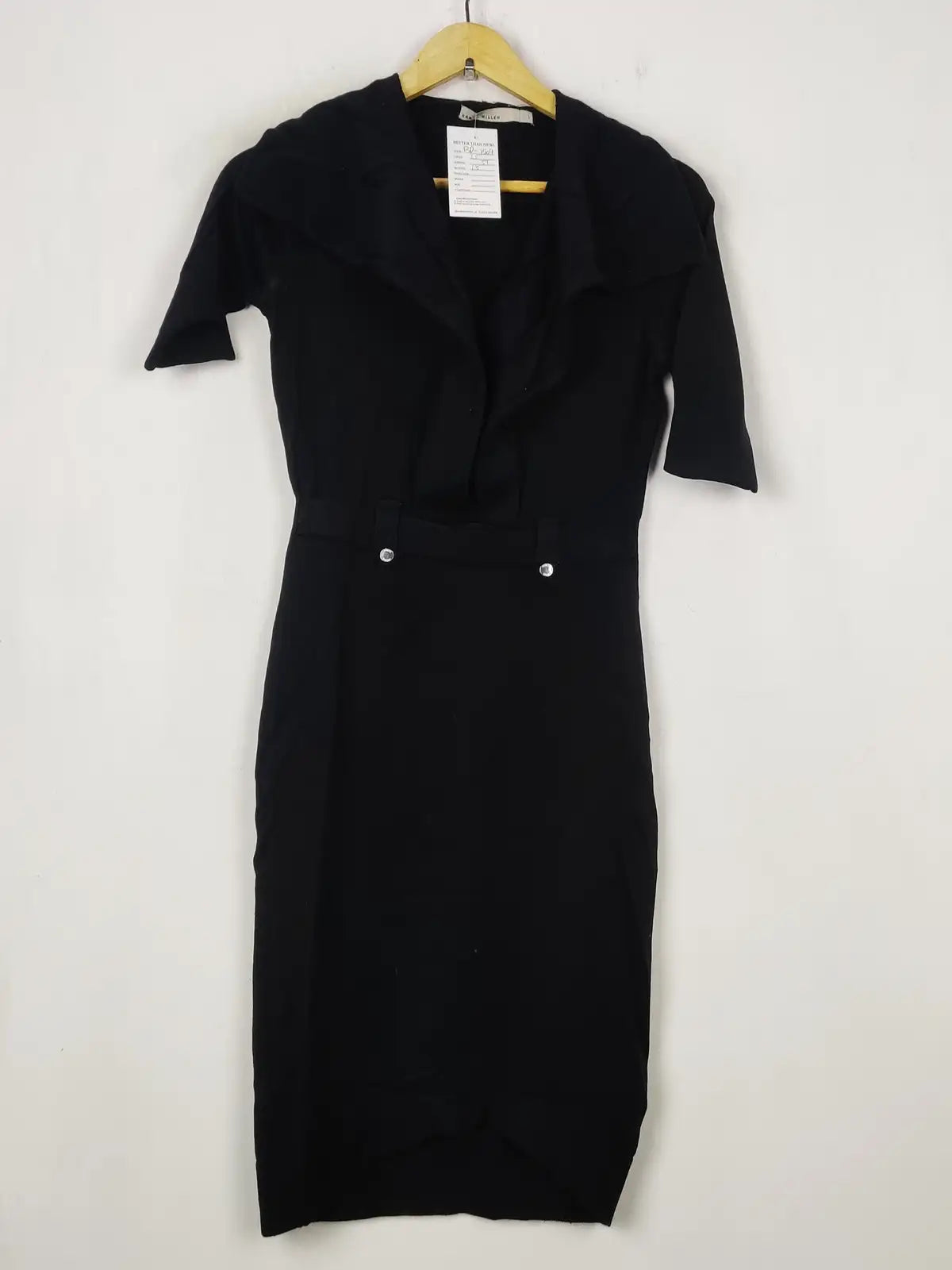 Buy online pre-used pre-loved 100% authentic & Original branded Karen Millen (BD-1509) available in Pakistan. Top international brands avilable.