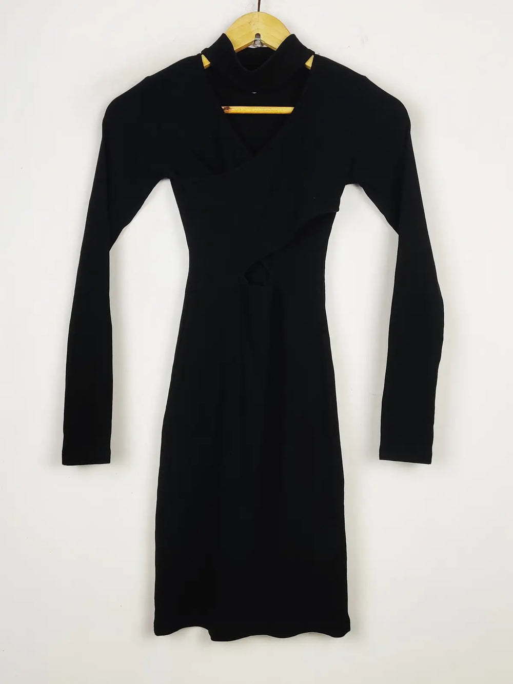 Buy online pre-used pre-loved 100% authentic & Original branded Zara (BD-1595) available in Pakistan. Top international brands avilable.