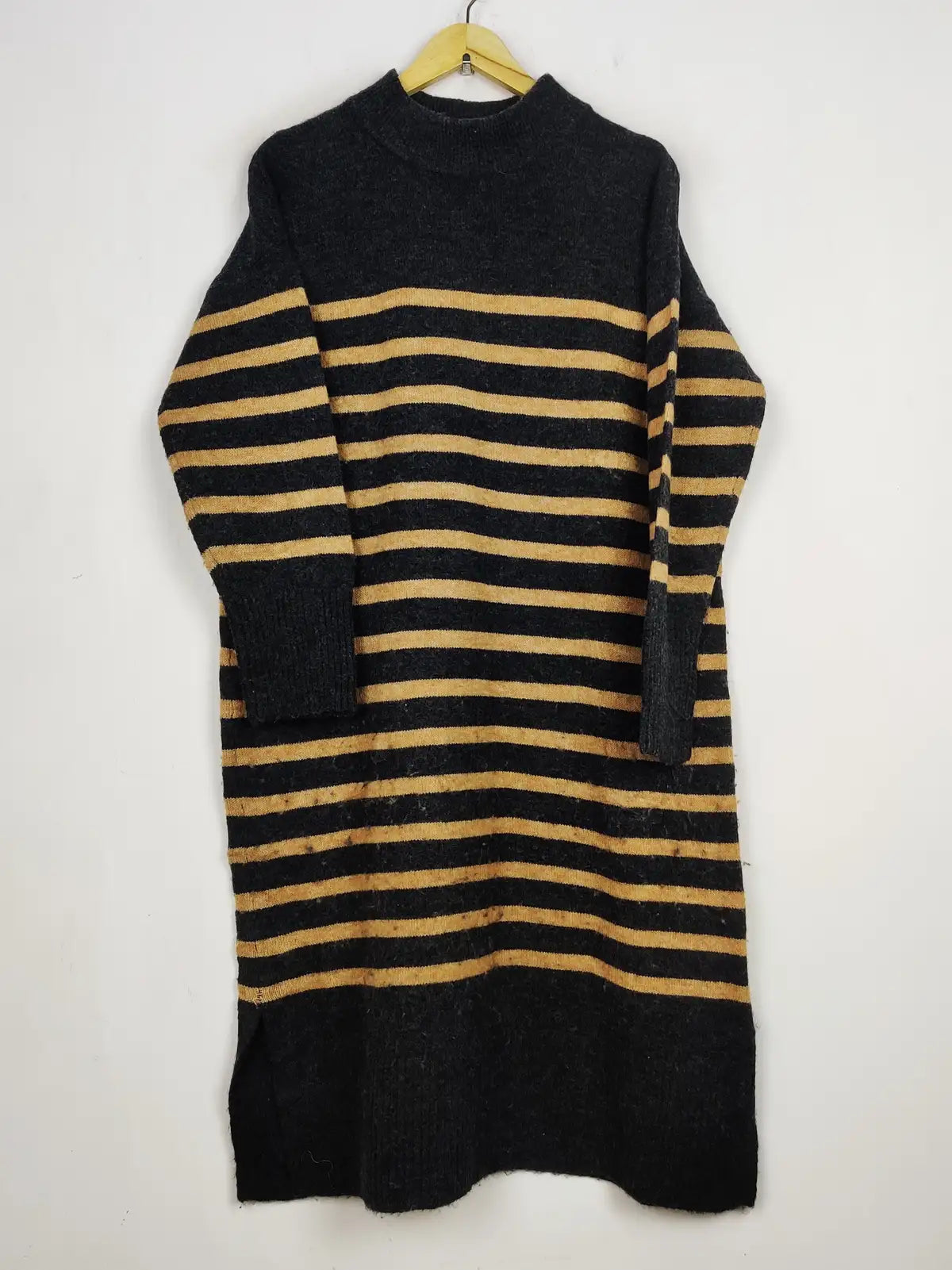 Buy online pre-used pre-loved 100% authentic & Original branded Dunnes (BD-1605) available in Pakistan. Top international brands avilable.