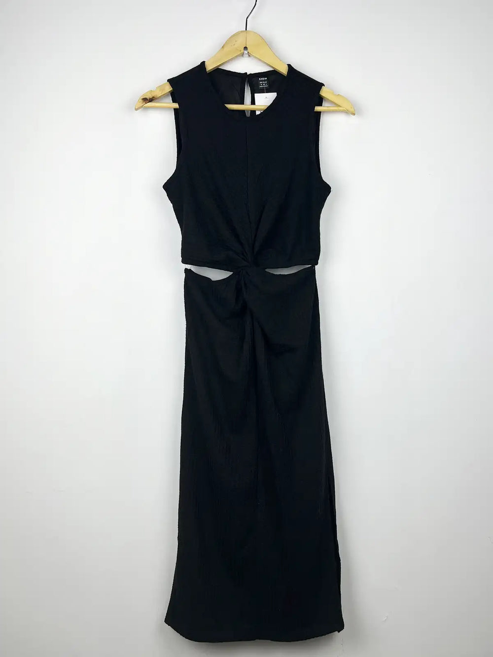 Buy online pre-used pre-loved 100% authentic & Original branded Shein (BD-161) available in Pakistan. Top international brands avilable.