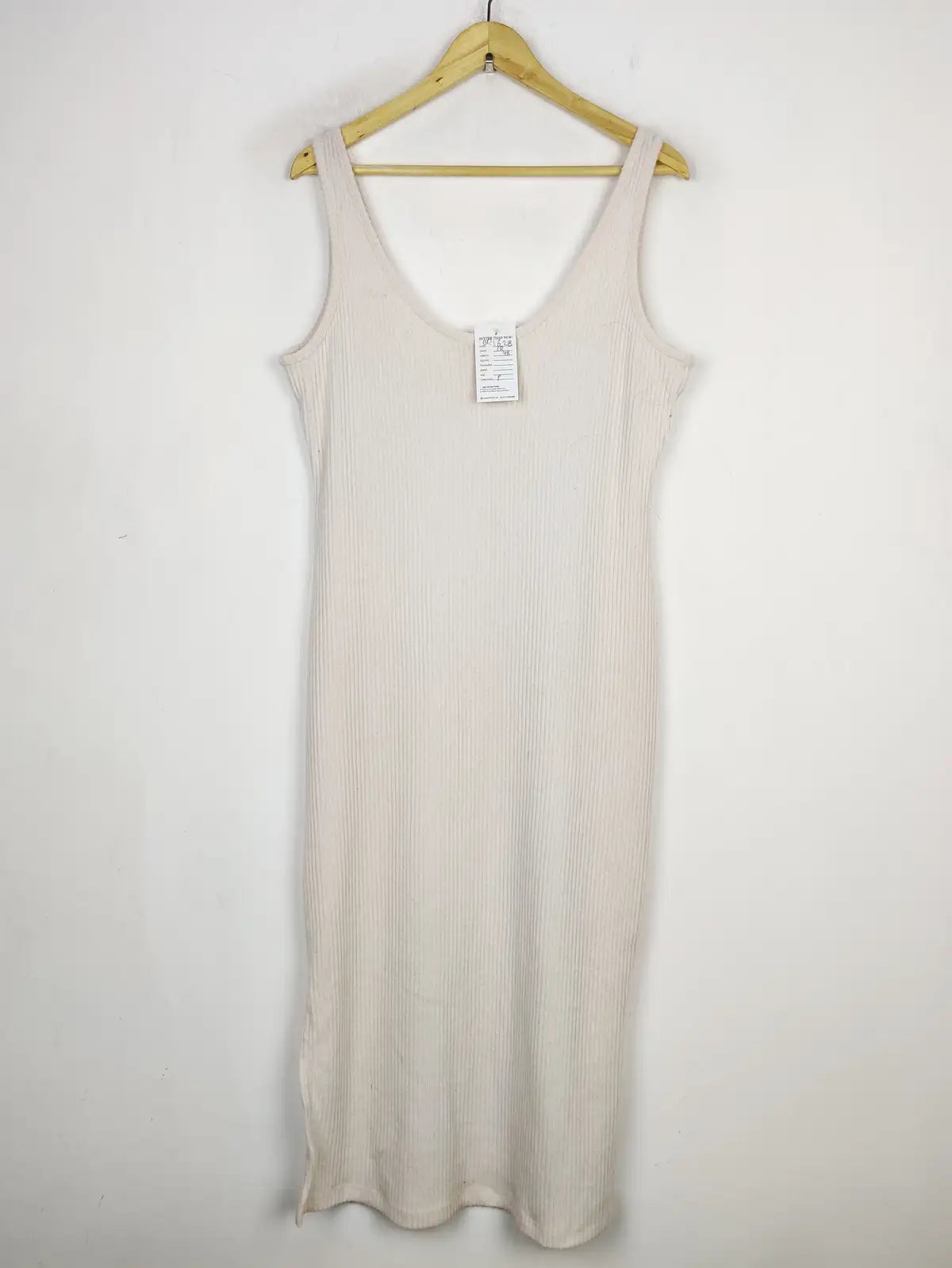 Buy online pre-used pre-loved 100% authentic & Original branded Dunnes Store (BD-1628) available in Pakistan. Top international brands avilable.
