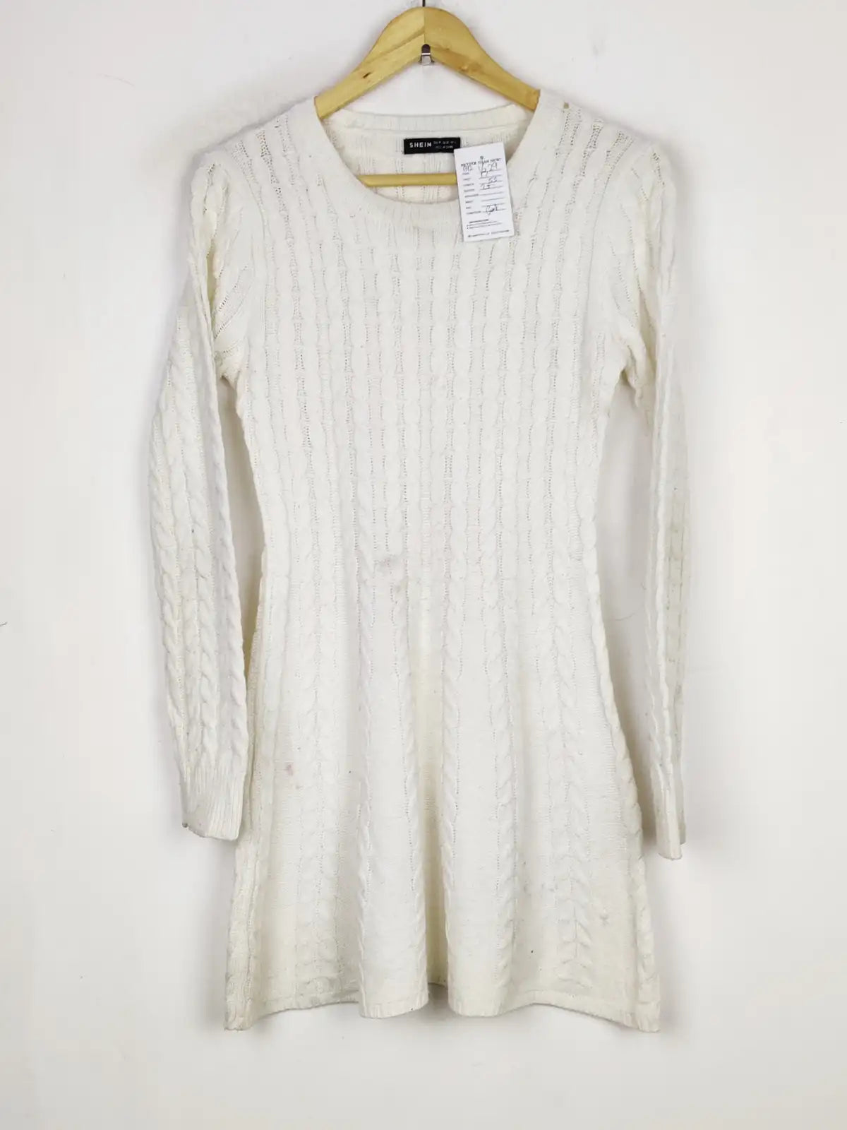 Buy online pre-used pre-loved 100% authentic & Original branded Shein (BD-1629) available in Pakistan. Top international brands avilable.