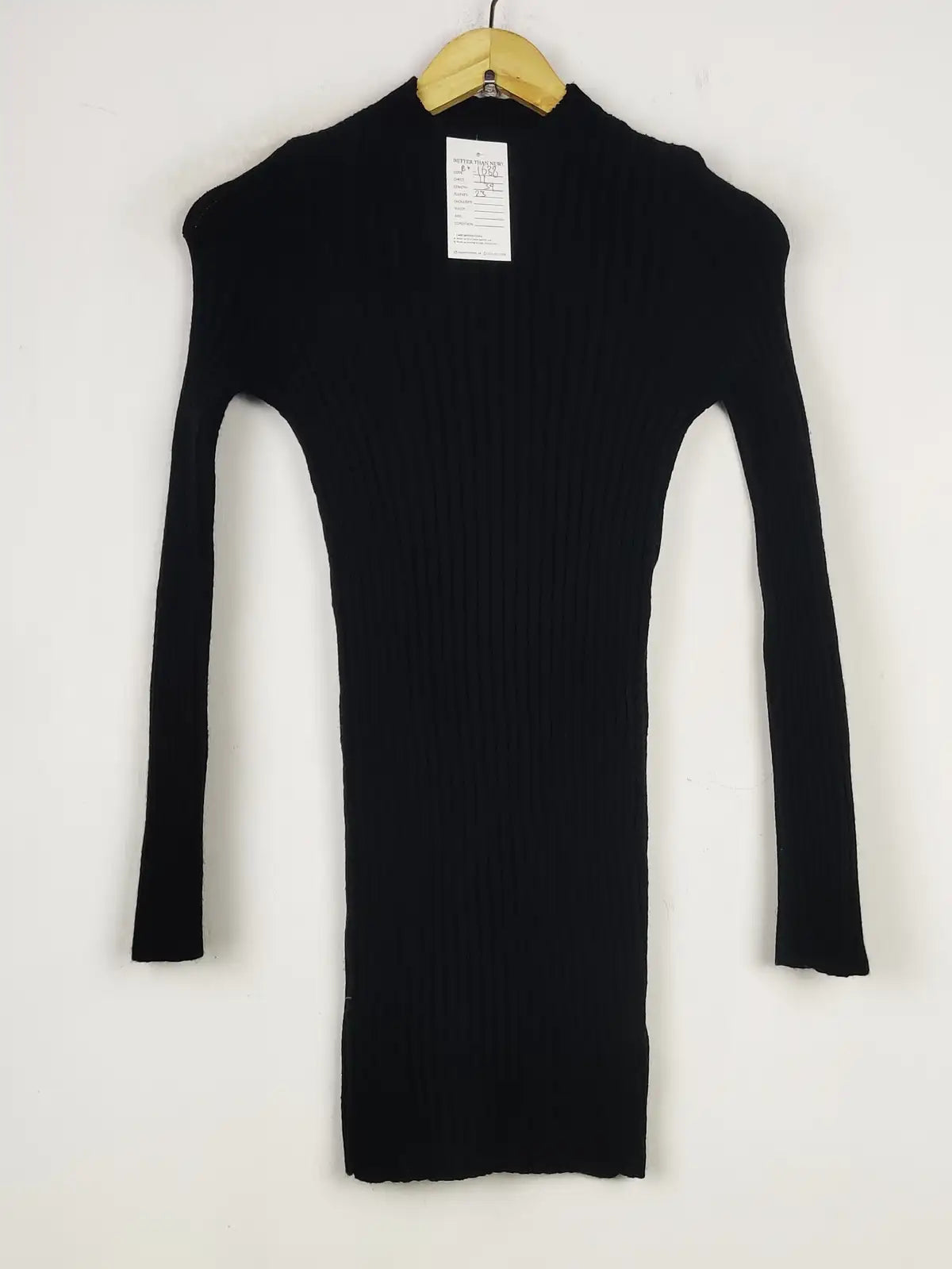 Buy online pre-used pre-loved 100% authentic & Original branded Unknown Brand (BD-1638) available in Pakistan. Top international brands avilable.