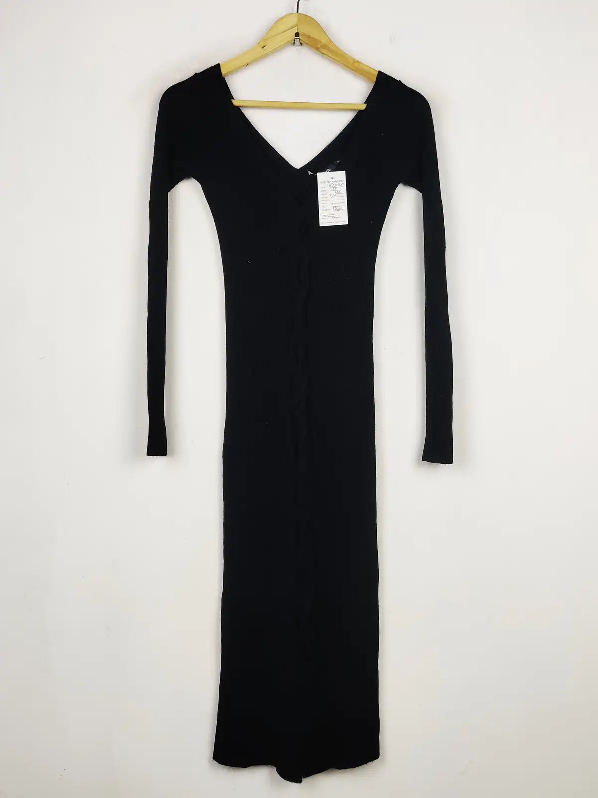 Buy online pre-used pre-loved 100% authentic & Original branded River Island (BD-1640) available in Pakistan. Top international brands avilable.