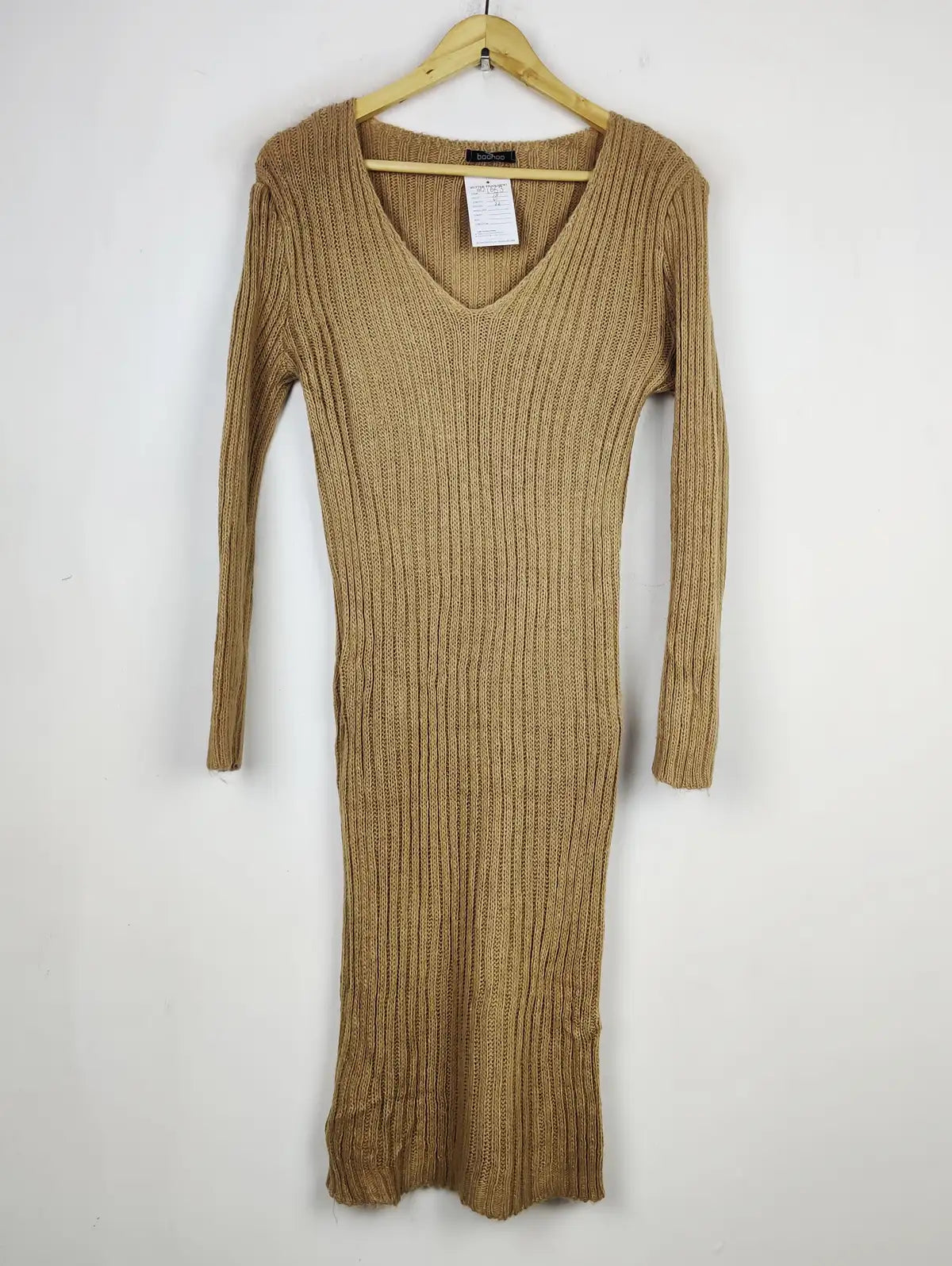Buy online pre-used pre-loved 100% authentic & Original branded Boohoo (BD-1653) available in Pakistan. Top international brands avilable.