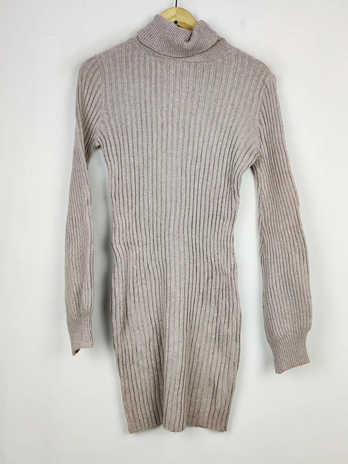 Buy online pre-used pre-loved 100% authentic & Original branded Shein (BD-1655) available in Pakistan. Top international brands avilable.