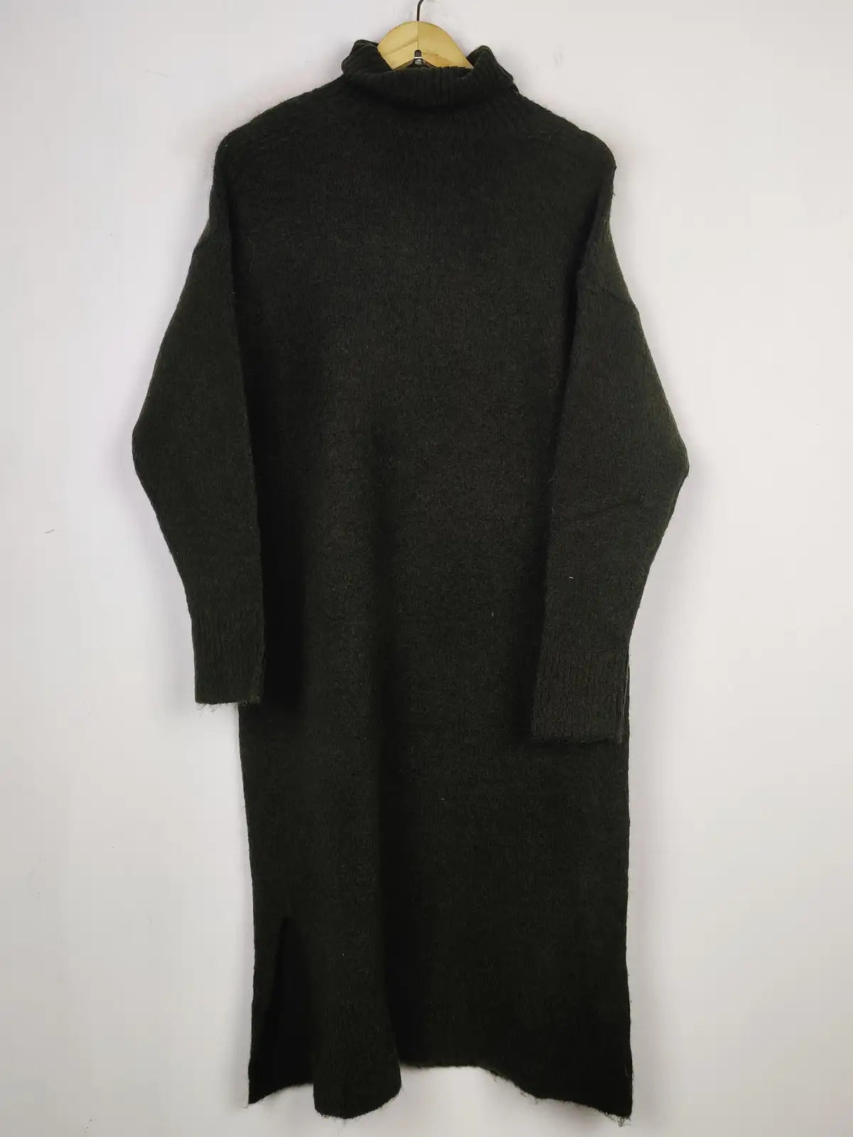 Buy online pre-used pre-loved 100% authentic & Original branded Primark (BD-1657) available in Pakistan. Top international brands avilable.