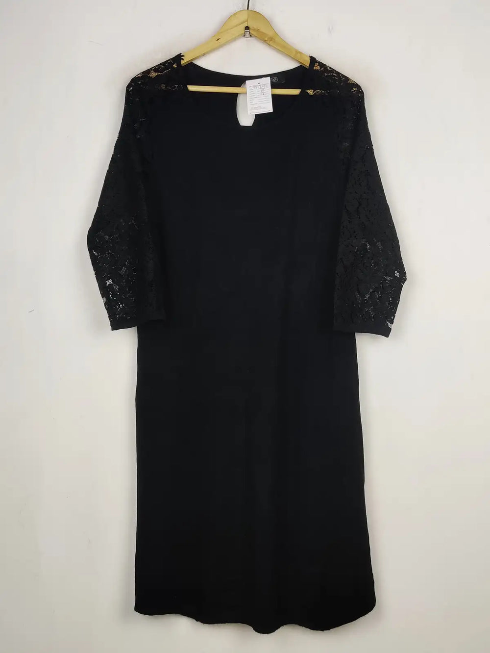 Buy online pre-used pre-loved 100% authentic & Original branded F&F (BD-1659) available in Pakistan. Top international brands avilable.
