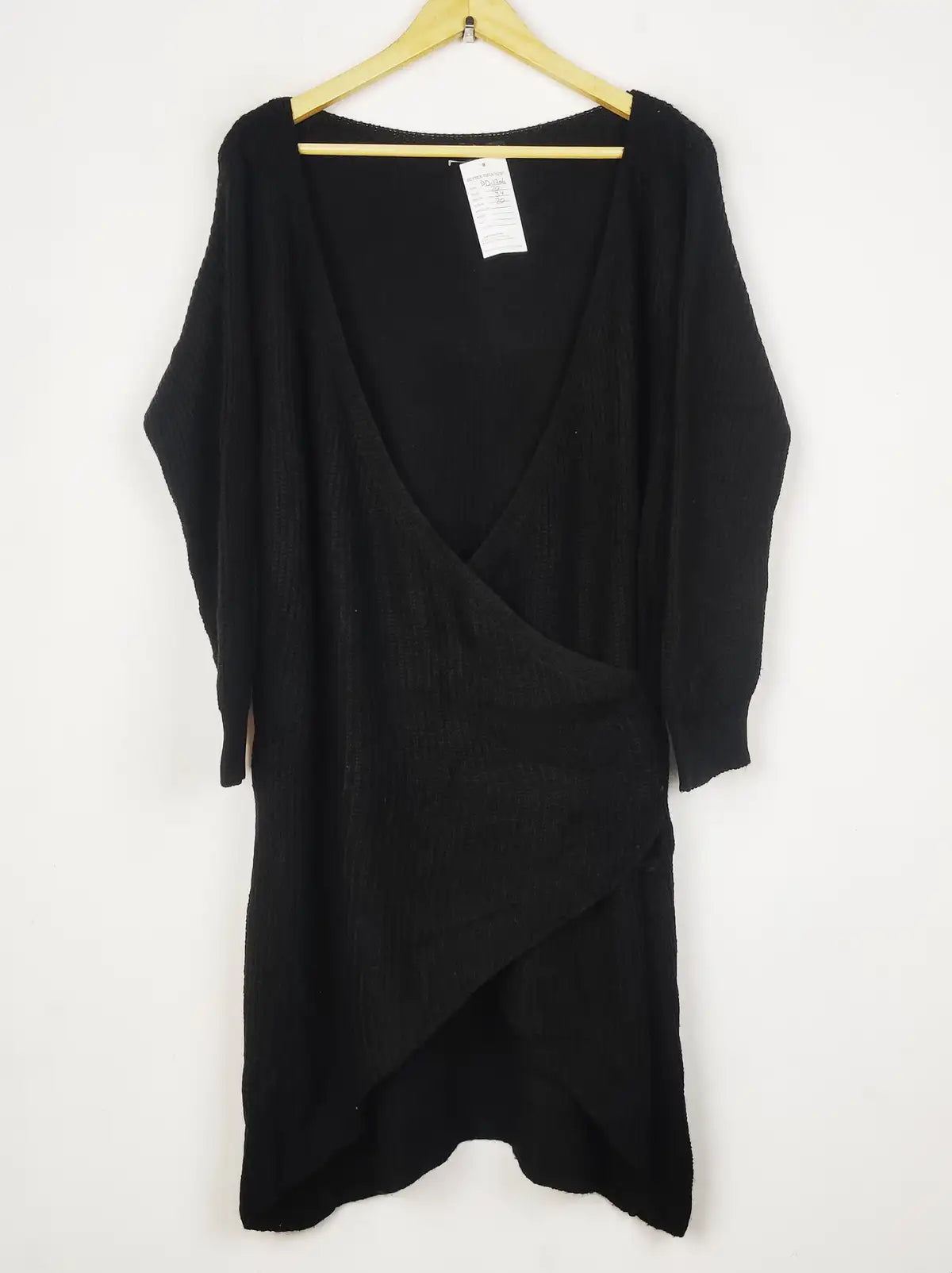 Buy online pre-used pre-loved 100% authentic & Original branded Boohoo (BD-1706) available in Pakistan. Top international brands avilable.