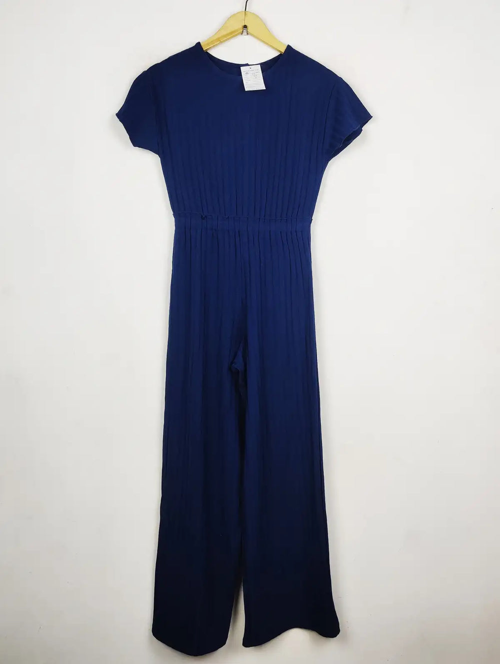 Buy online pre-used pre-loved 100% authentic & Original branded Unknown Brand (BD-1724) available in Pakistan. Top international brands avilable.