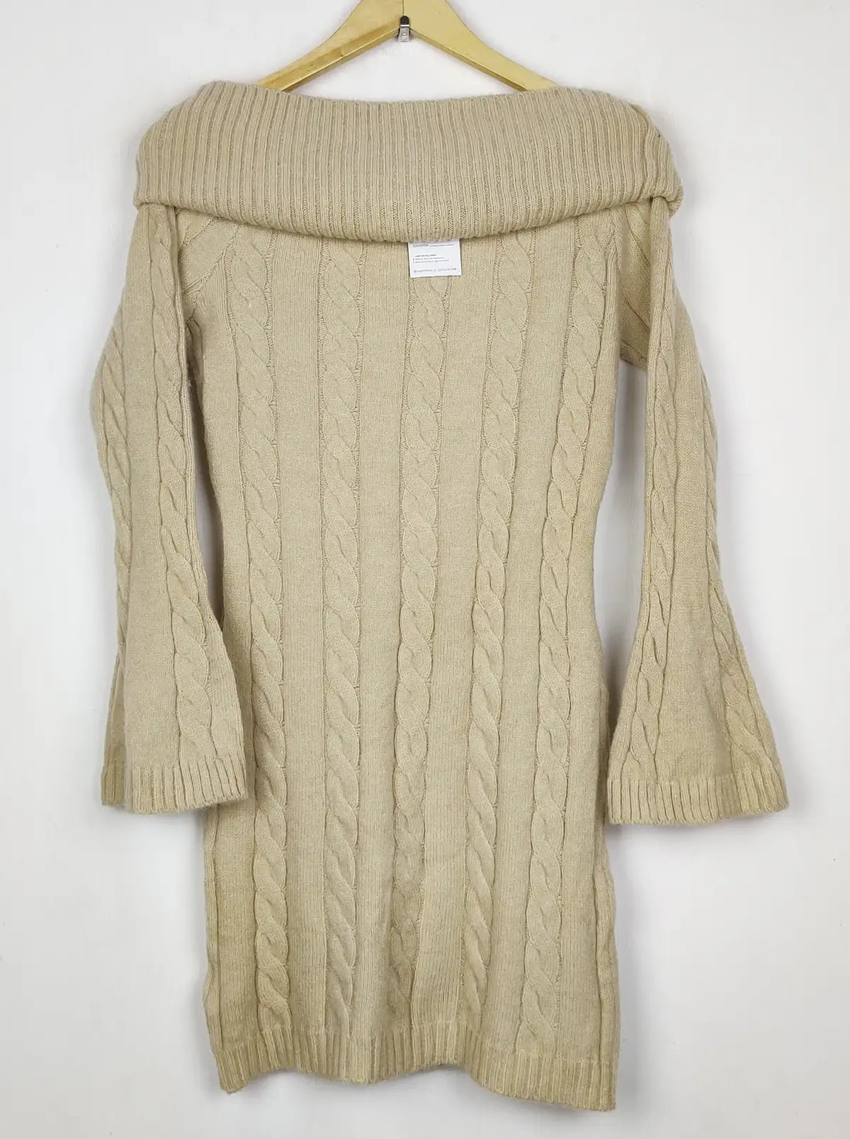Buy online pre-used pre-loved 100% authentic & Original branded Shein (BD-1736) available in Pakistan. Top international brands avilable.