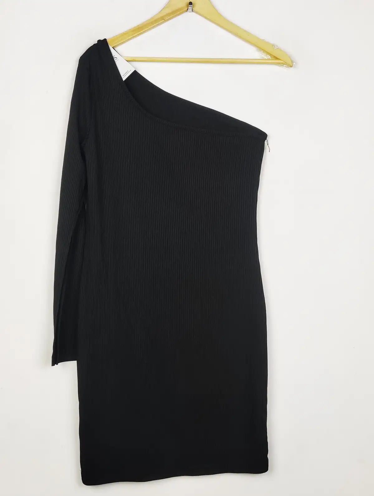 Buy online pre-used pre-loved 100% authentic & Original branded Shein (BD-1745) available in Pakistan. Top international brands avilable.