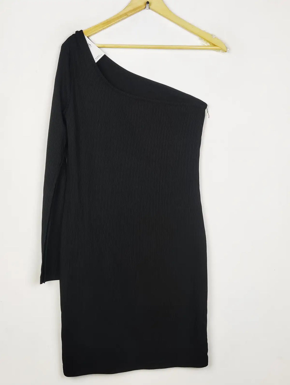 Buy online pre-used pre-loved 100% authentic & Original branded Shein (BD-1745) available in Pakistan. Top international brands avilable.
