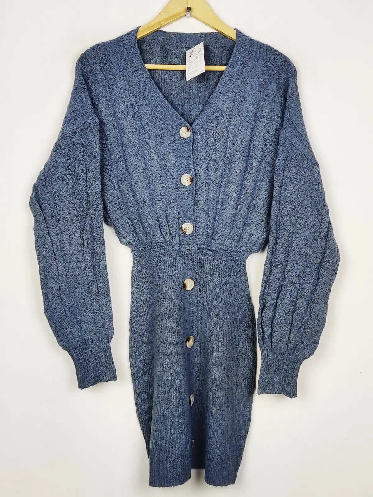 Buy online pre-used pre-loved 100% authentic & Original branded Shein (BD-1758) available in Pakistan. Top international brands avilable.