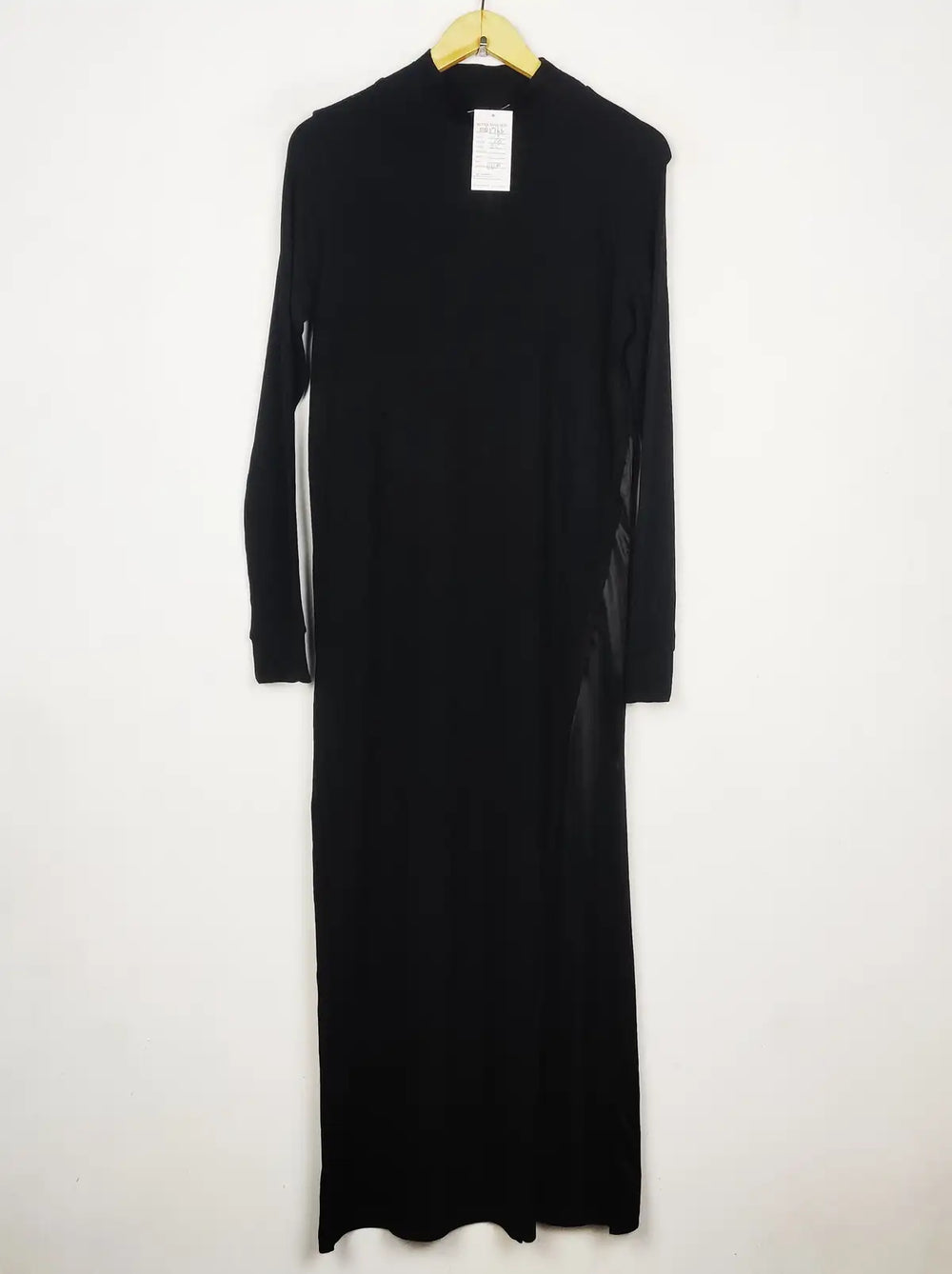 Buy online pre-used pre-loved 100% authentic & Original branded Asos (BD-1766) available in Pakistan. Top international brands avilable.