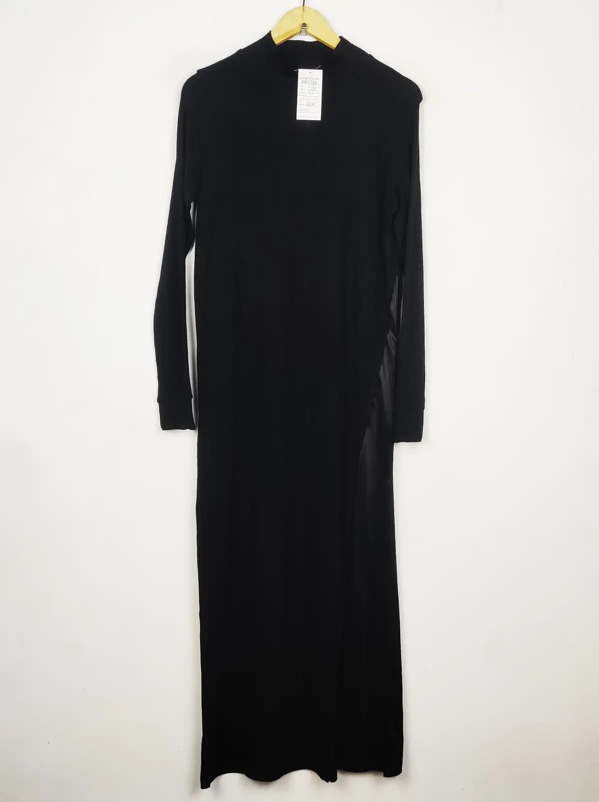 Buy online pre-used pre-loved 100% authentic & Original branded Asos (BD-1766) available in Pakistan. Top international brands avilable.