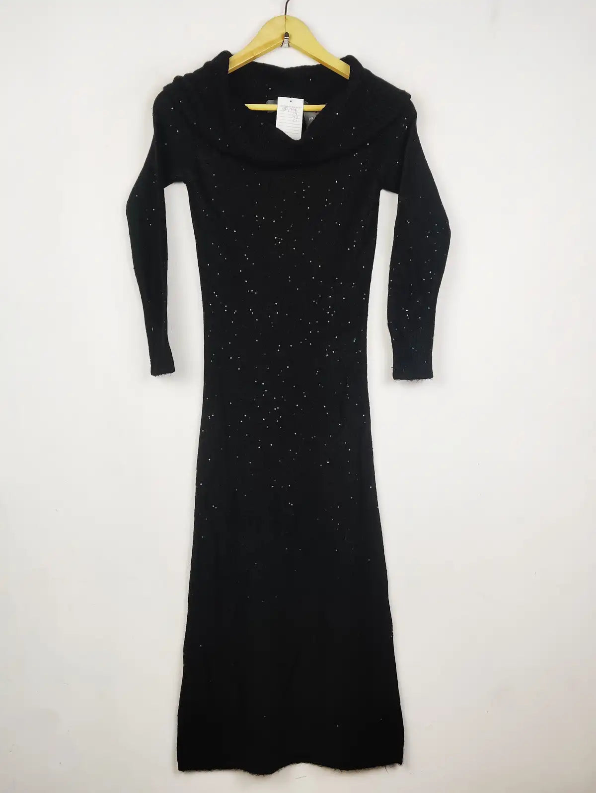Buy online pre-used pre-loved 100% authentic & Original branded Primark (BD-1776) available in Pakistan. Top international brands avilable.