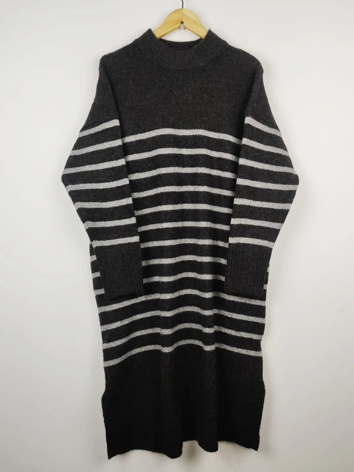 Buy online pre-used pre-loved 100% authentic & Original branded Dunnes Stores (BD-177) available in Pakistan. Top international brands avilable.