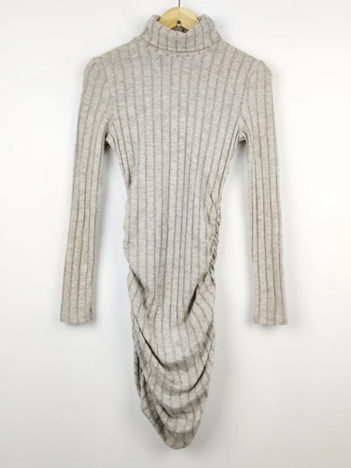 Buy online pre-used pre-loved 100% authentic & Original branded Unknown Brand (BD-178) available in Pakistan. Top international brands avilable.